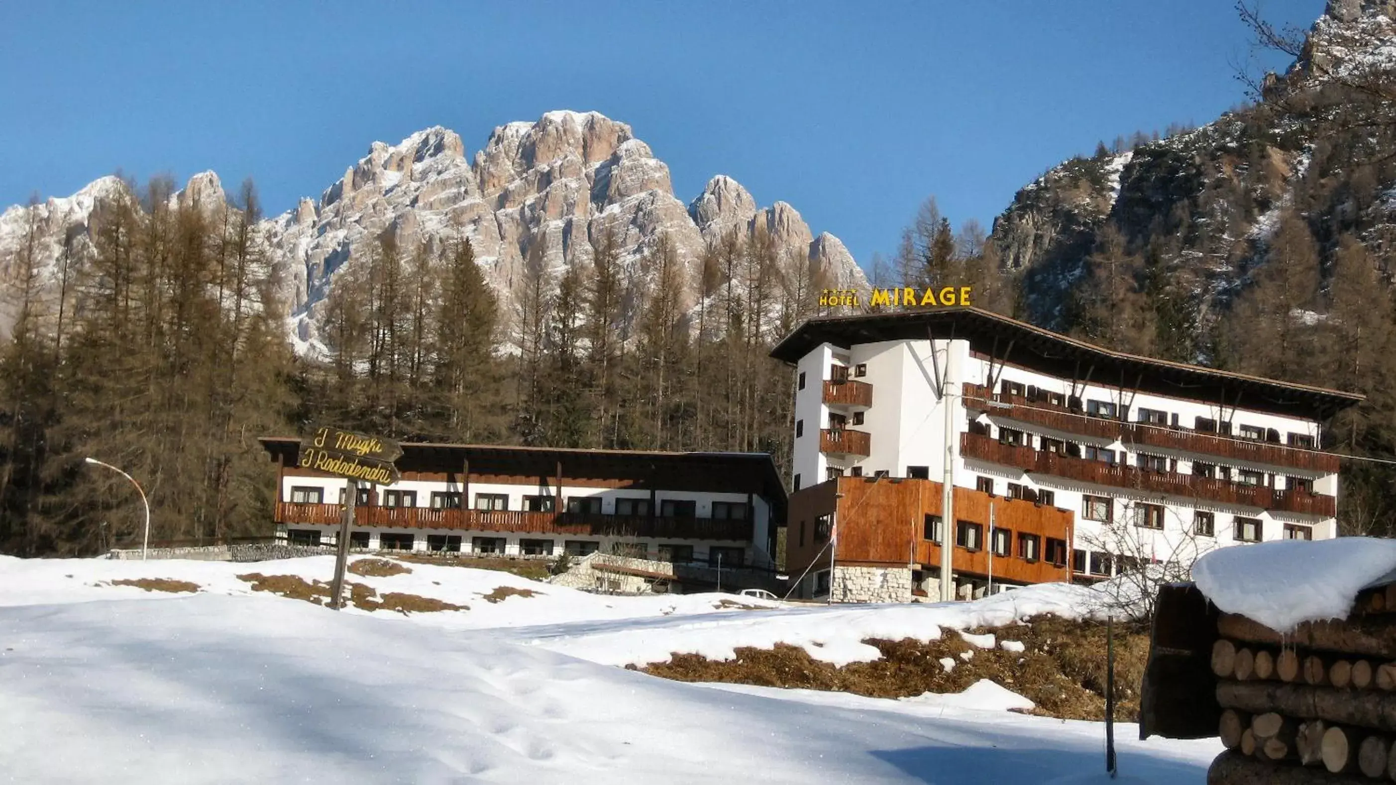 Facade/entrance, Winter in Hotel Mirage