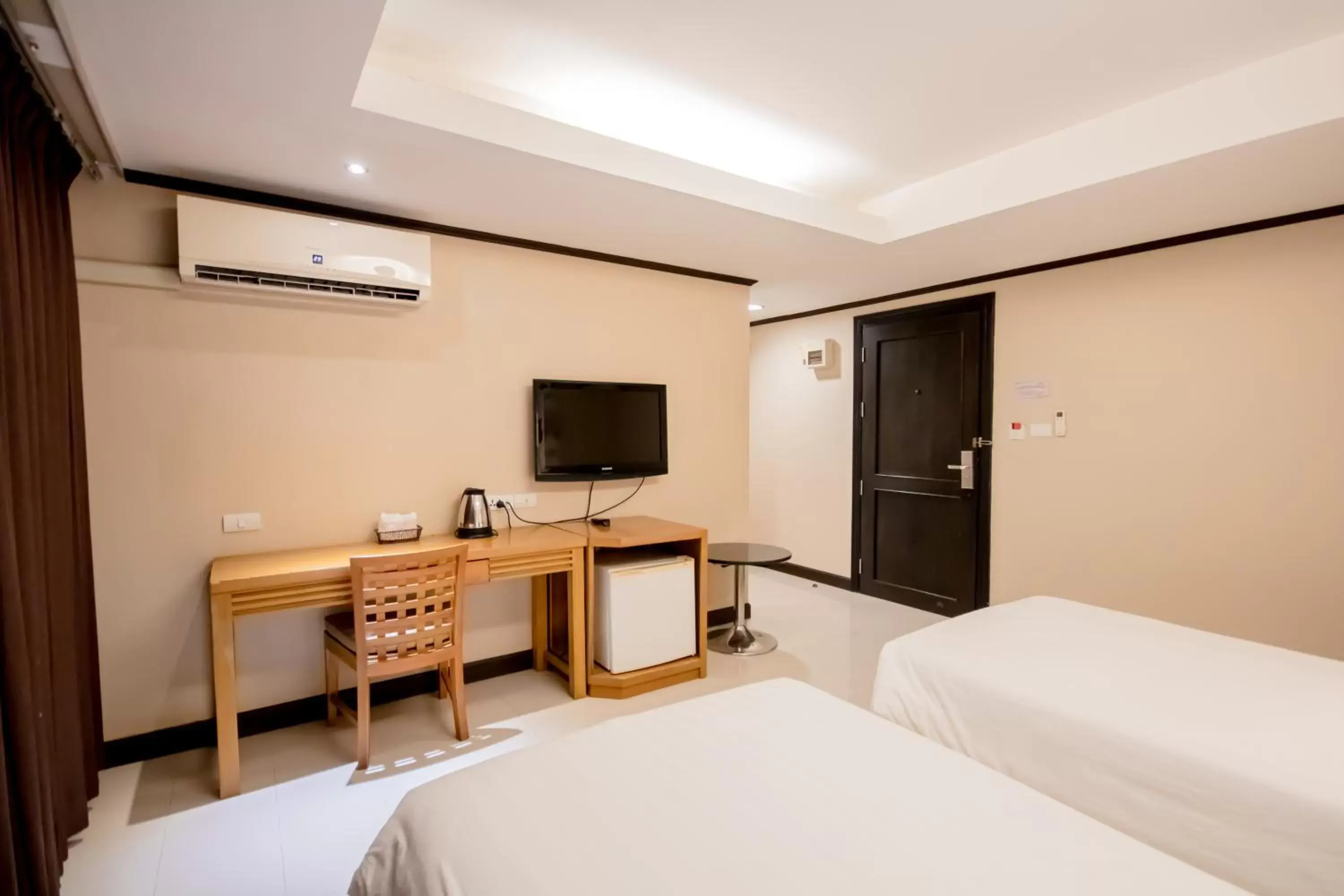 TV and multimedia, TV/Entertainment Center in Avana Hotel and Convention Centre SHA Extra Plus