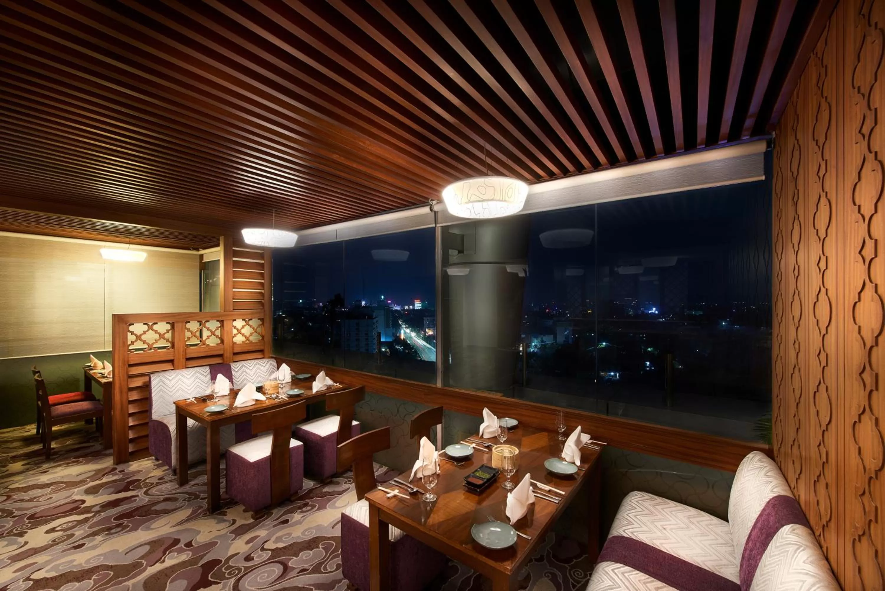 Restaurant/places to eat in The Accord Metropolitan