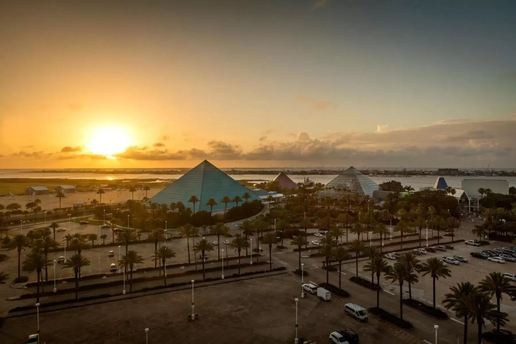 Property building, Sunrise/Sunset in Moody Gardens Hotel, Spa and Convention Center