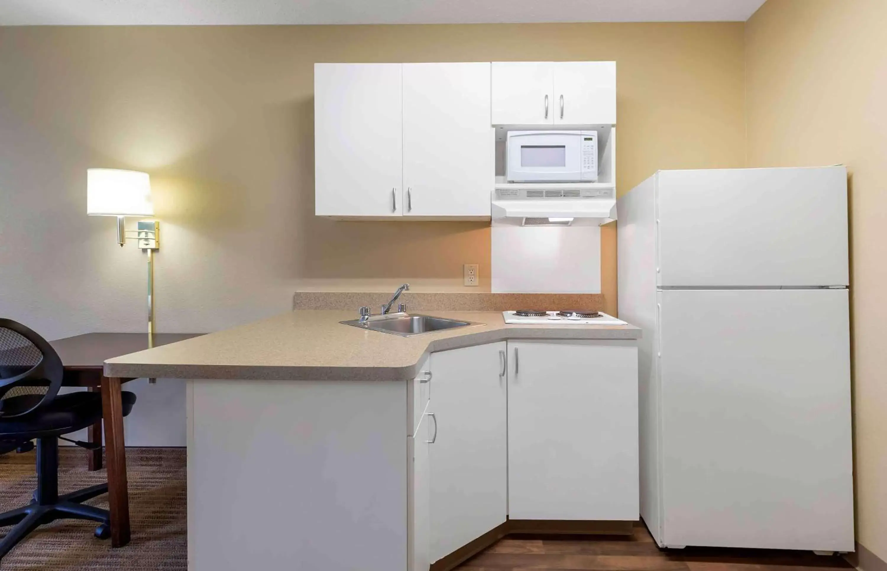 Bedroom, Kitchen/Kitchenette in Extended Stay America Suites - Waco - Woodway