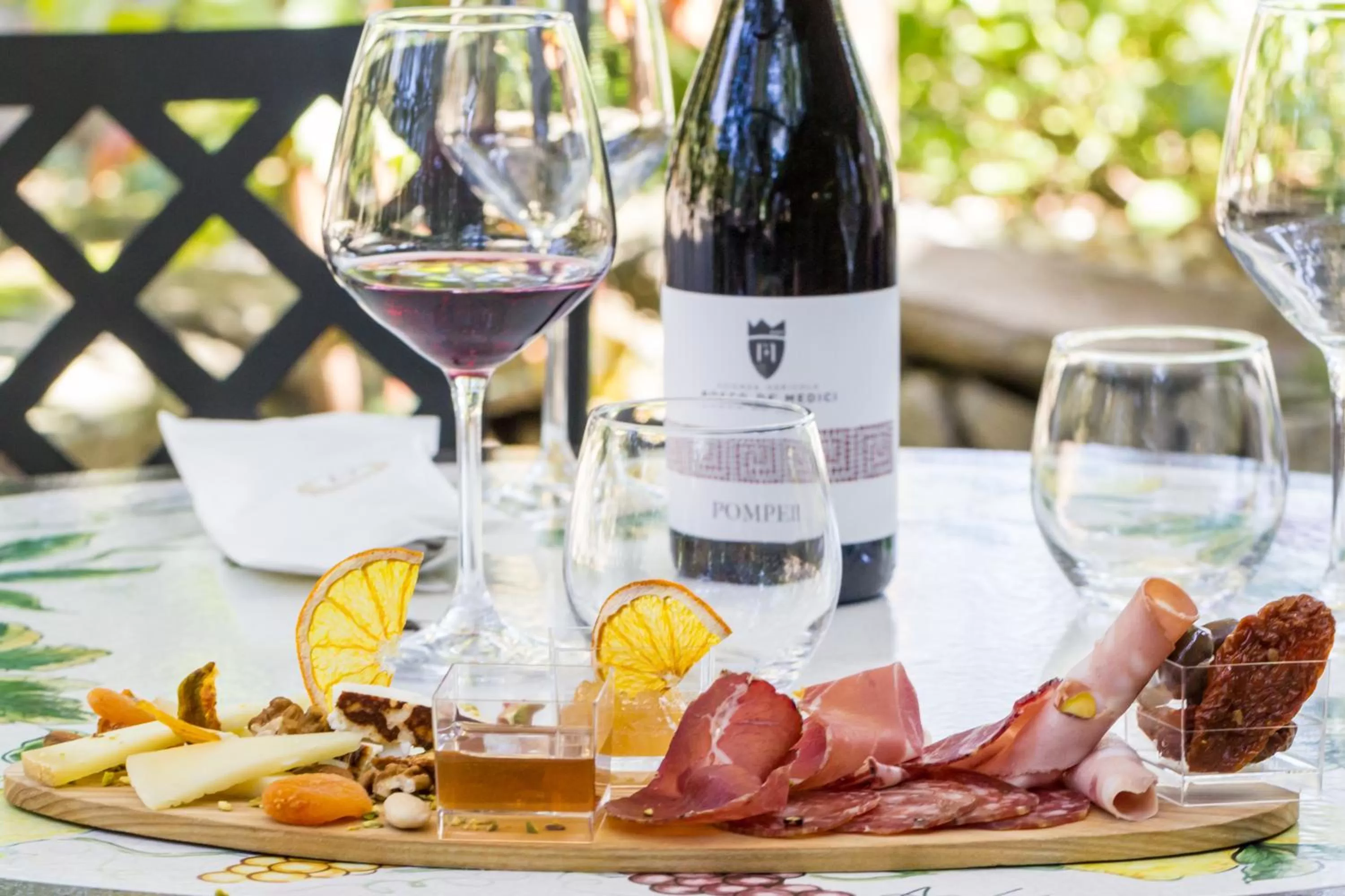 Restaurant/places to eat in Resort & Winery Bosco De Medici