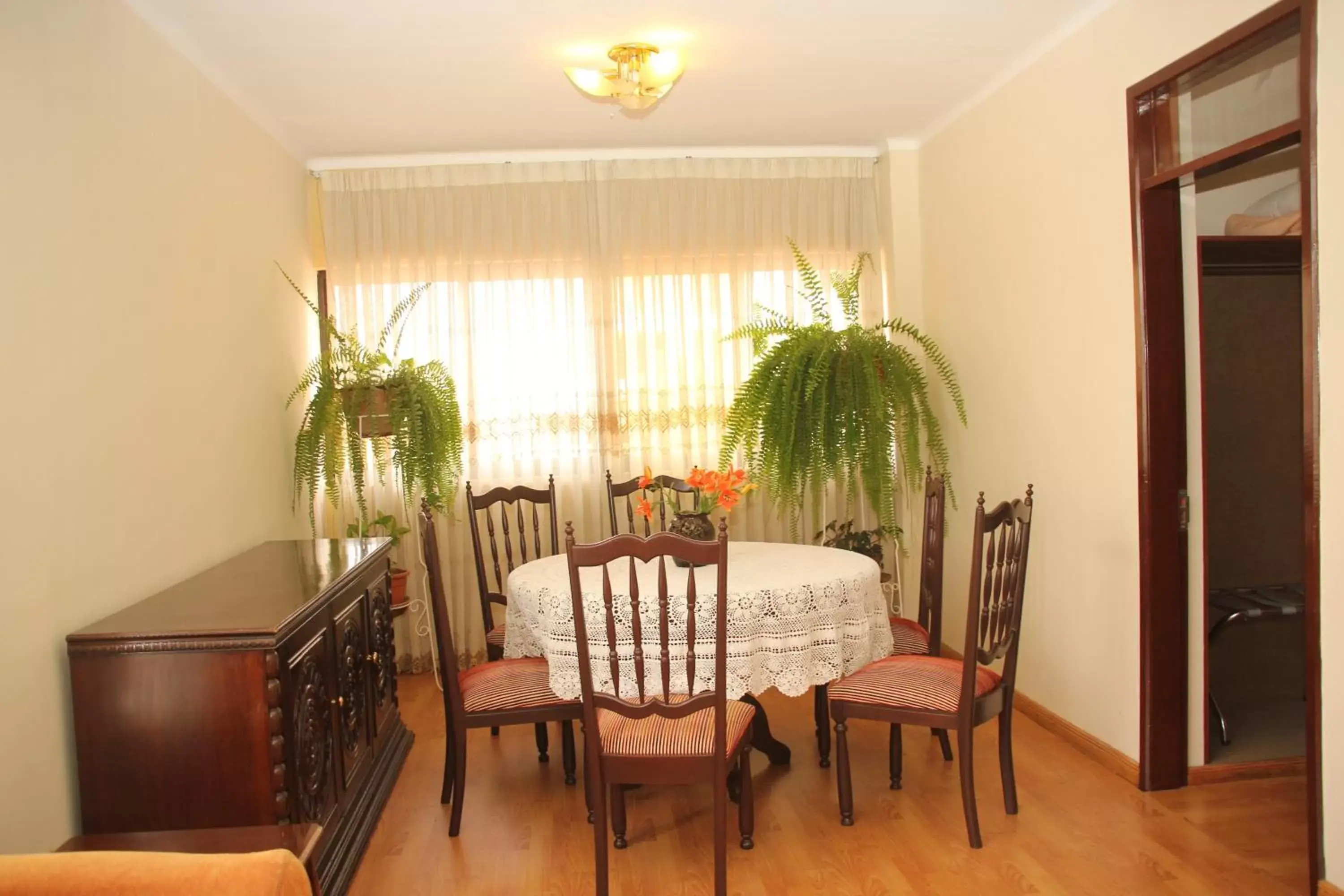 Living room, Dining Area in Hotel Los Ceibos