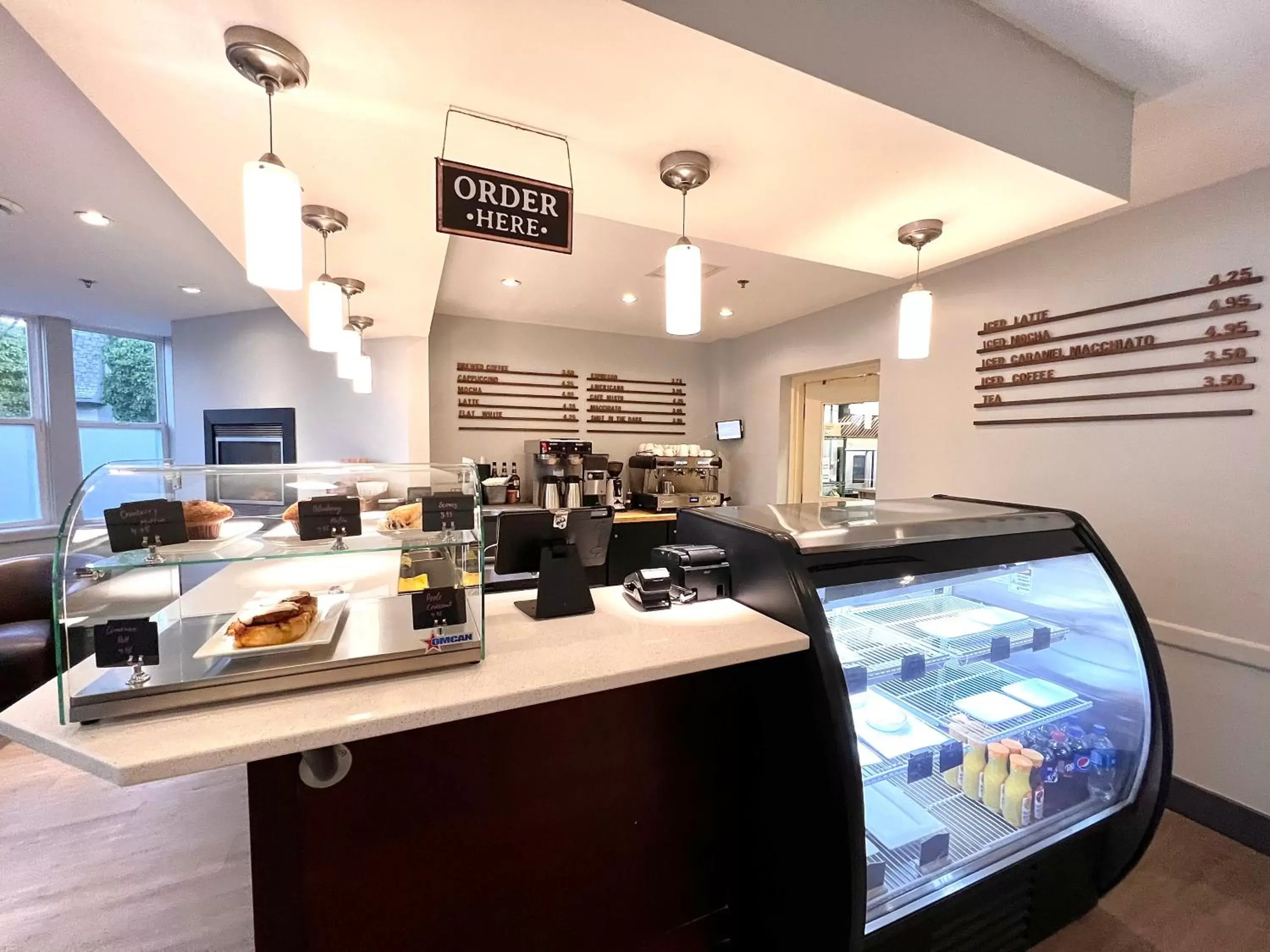 Coffee/tea facilities, Restaurant/Places to Eat in The Vic, Ascend Hotel Collection