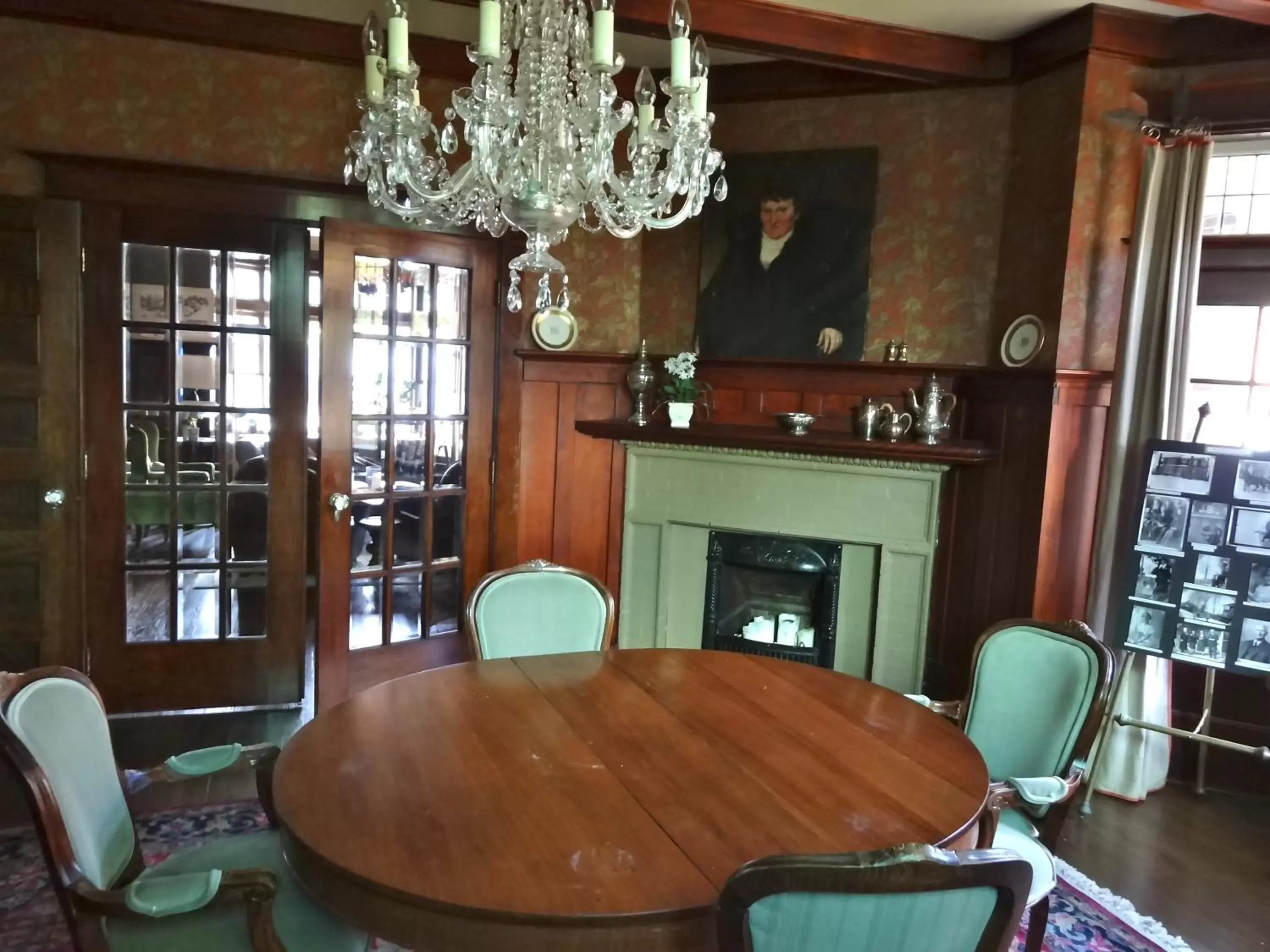 Dining Area in The Captain's House heritage bed & breakfast