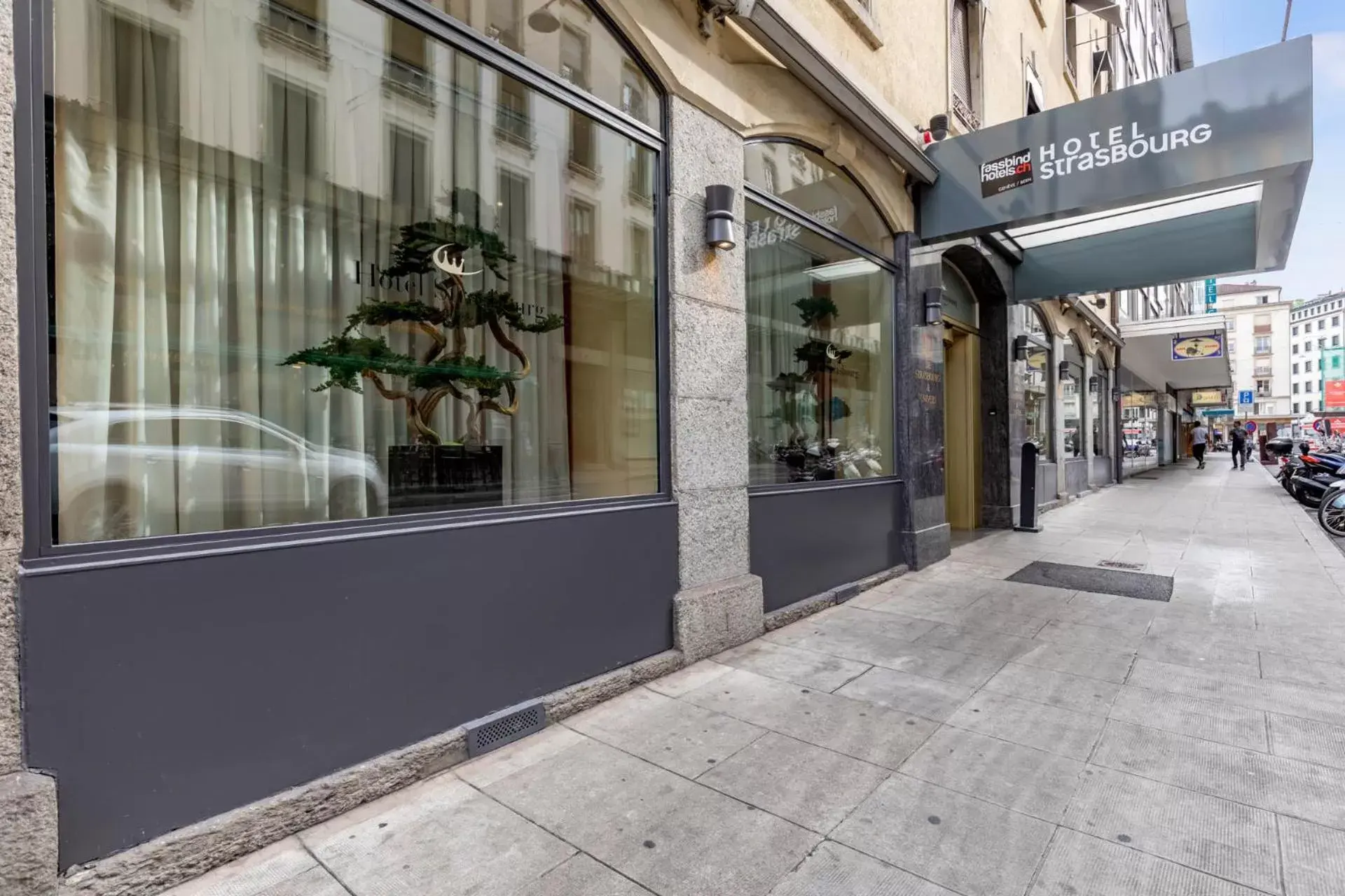 Facade/entrance in Hotel Strasbourg