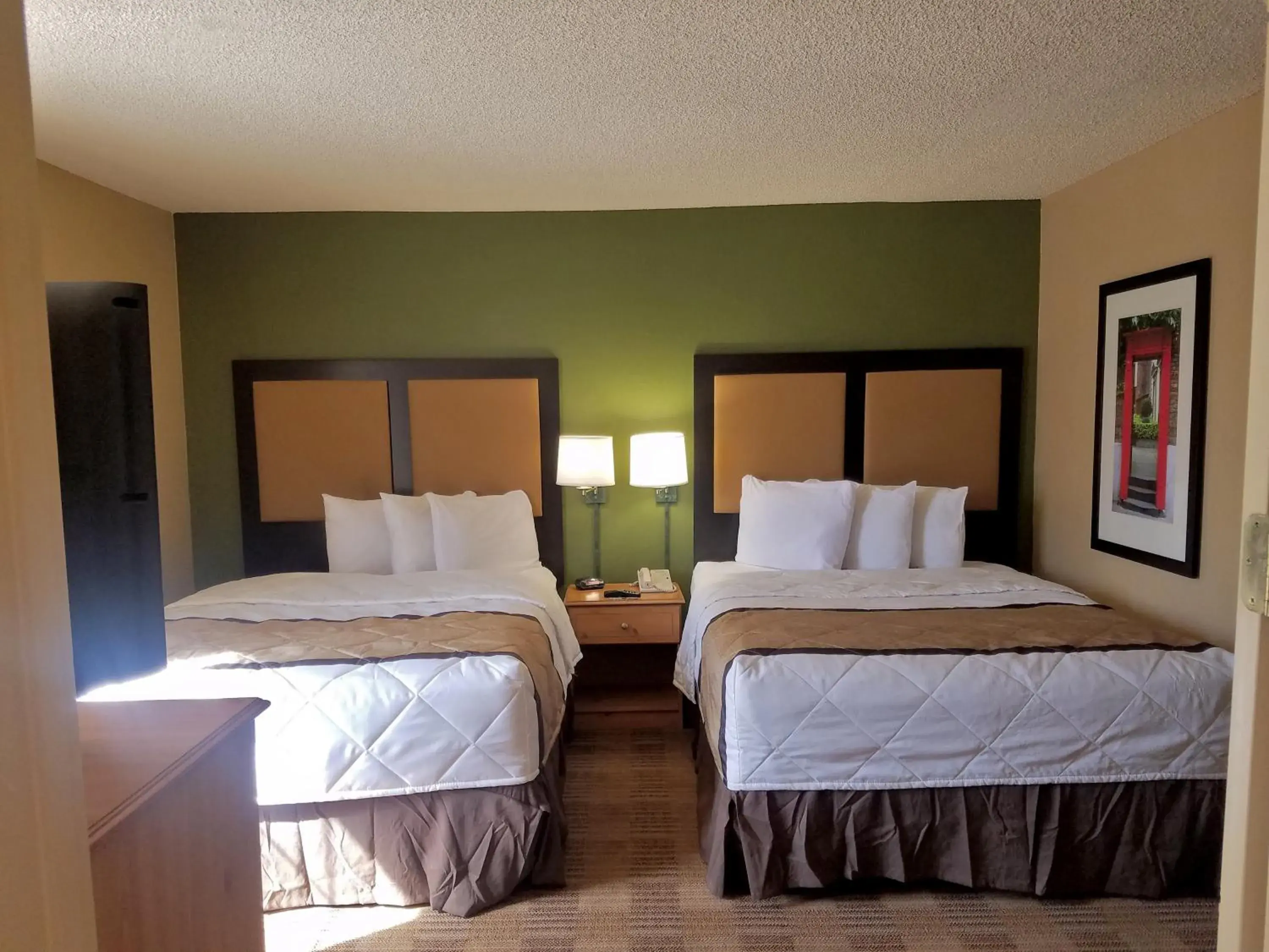 Bed in Extended Stay America Suites - Jacksonville - Baymeadows