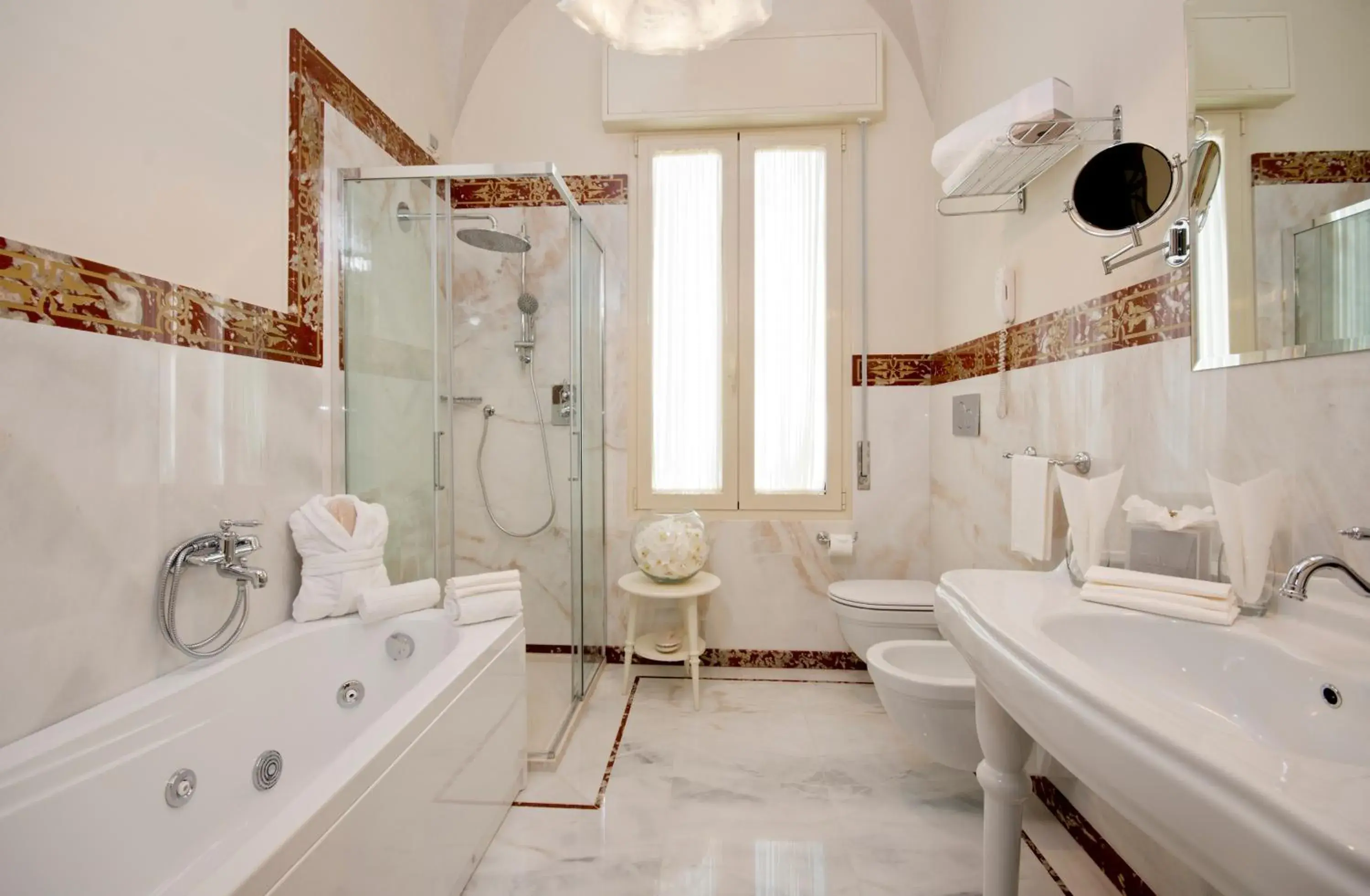 Bathroom in Grand Hotel Da Vinci