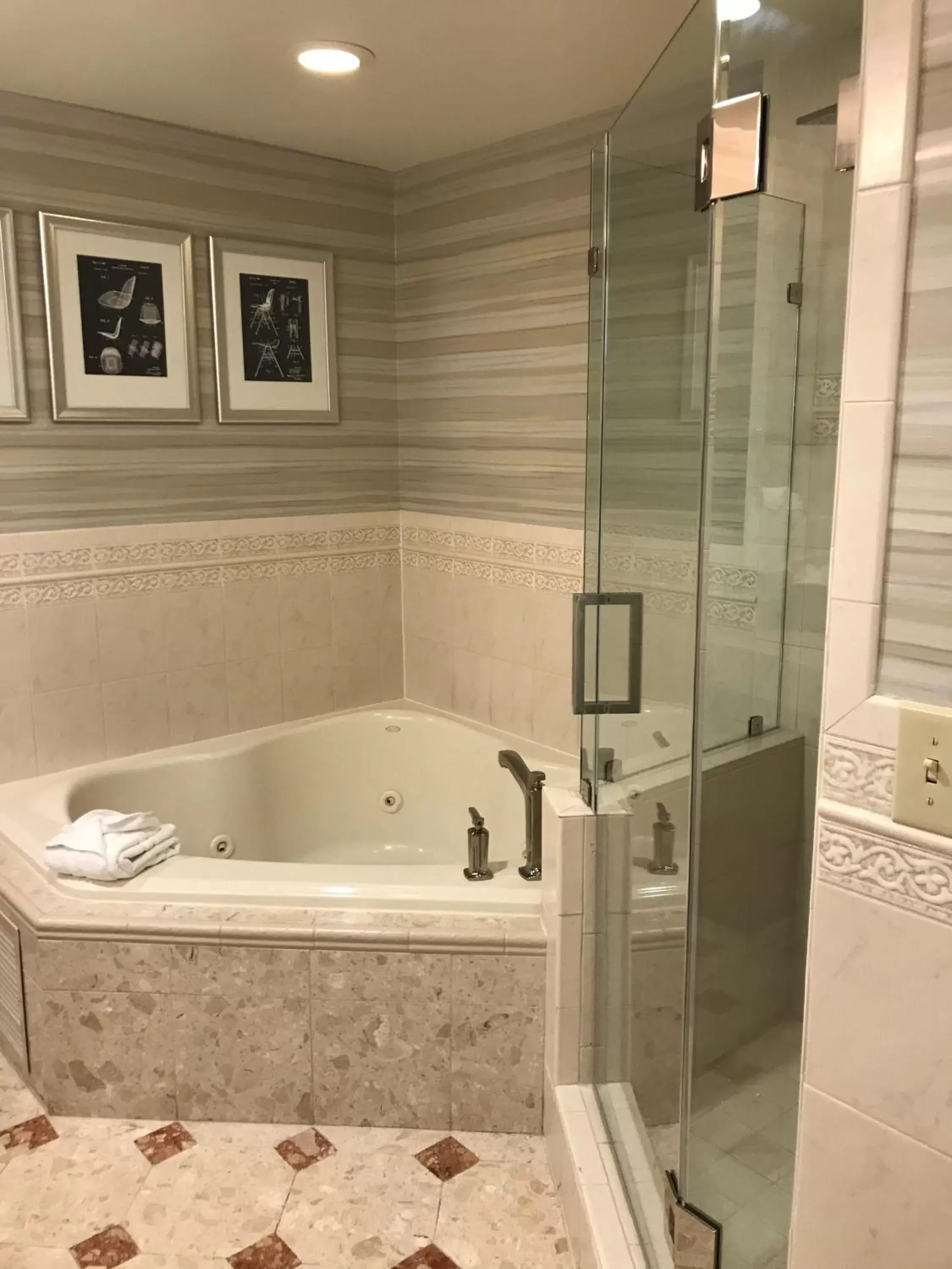 Bath, Bathroom in Grandover Resort & Spa, a Wyndham Grand Hotel