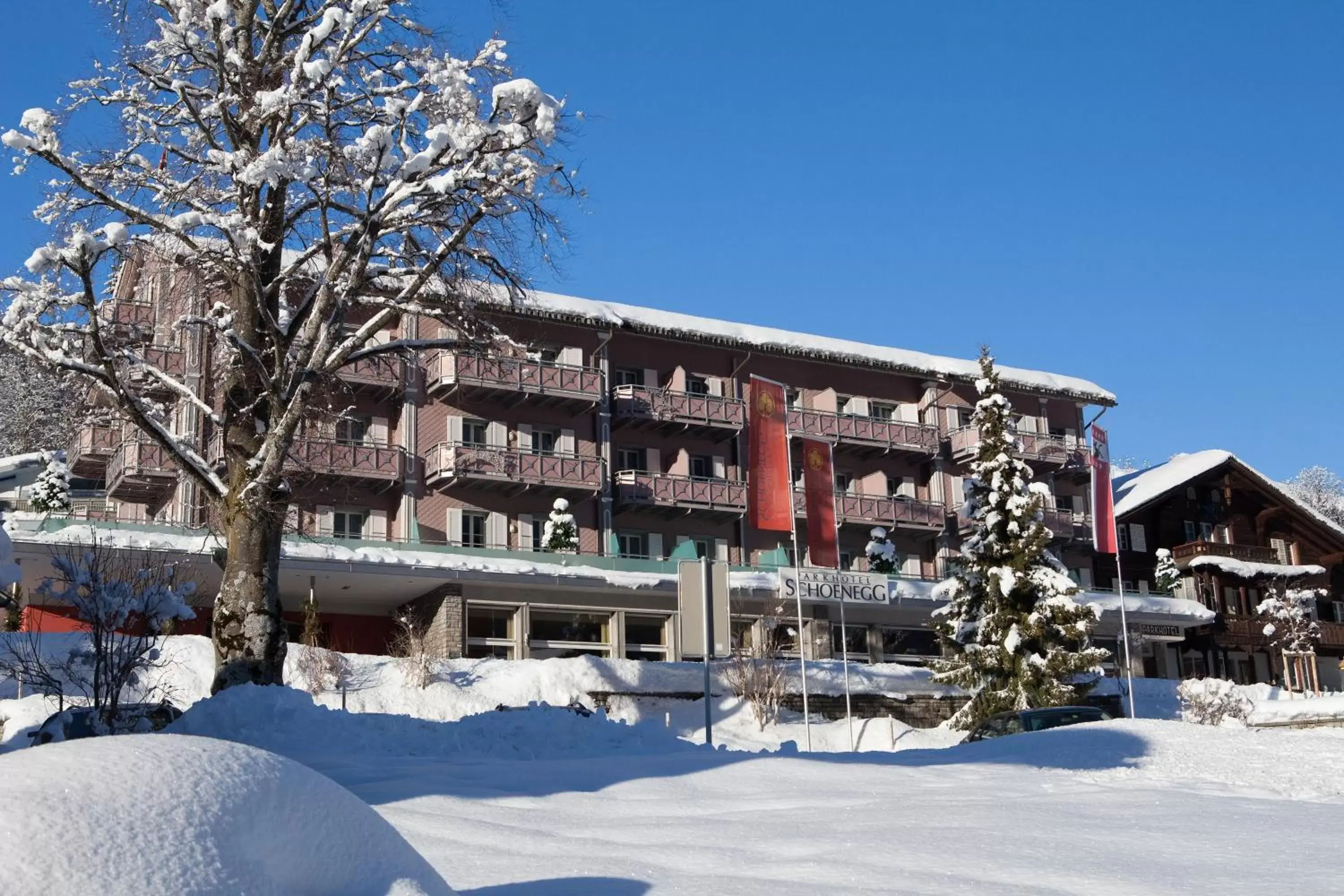 Facade/entrance, Winter in Parkhotel Schoenegg