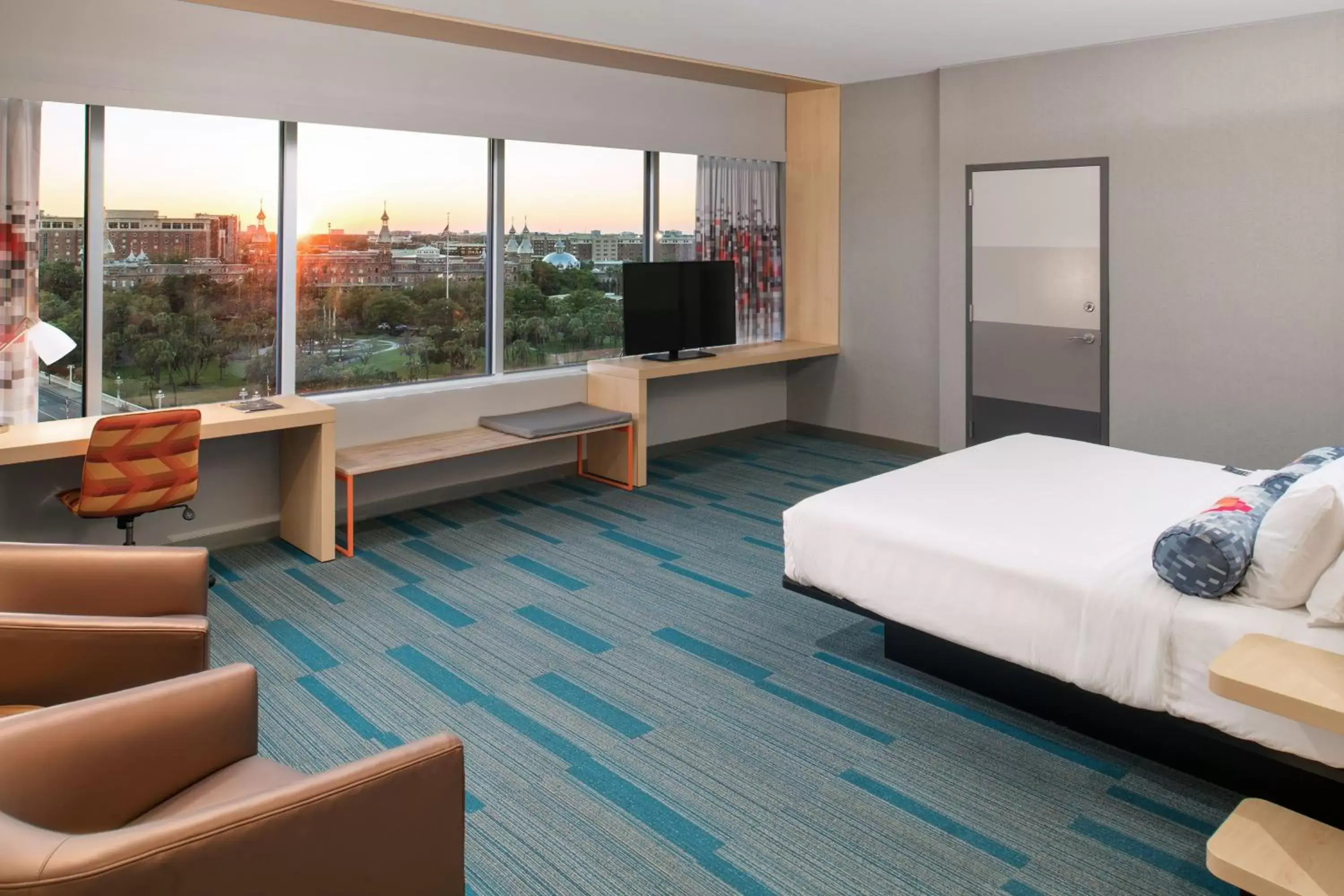 Bedroom in Aloft - Tampa Downtown