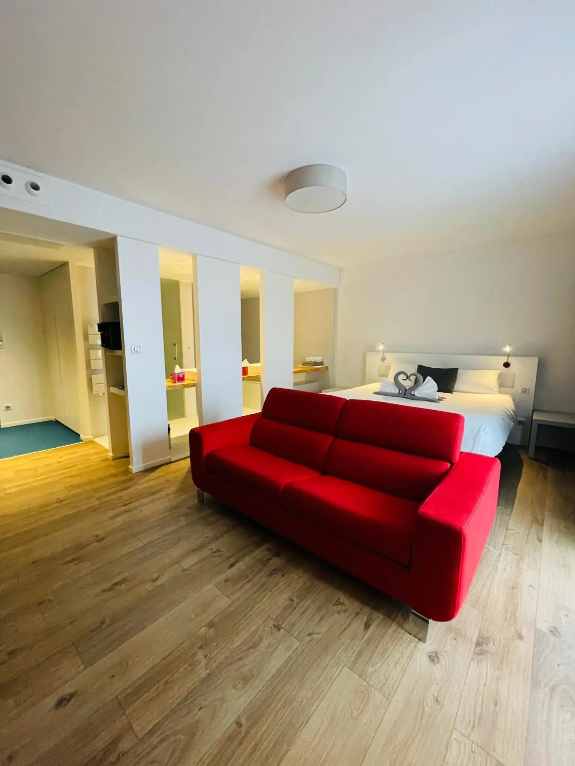 Bed, Seating Area in Hotel Restaurant Santiago