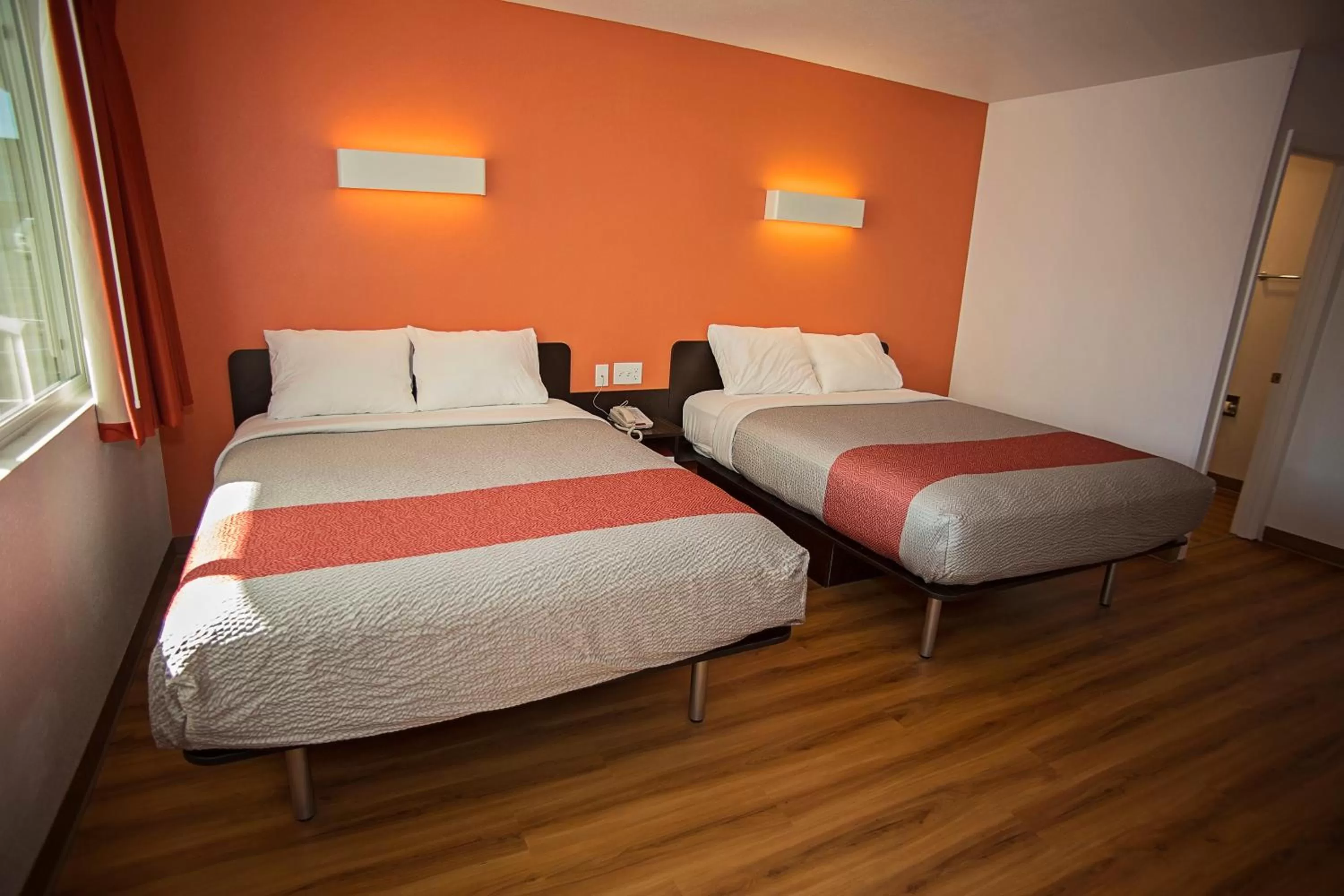 Bedroom, Bed in Motel 6-Crescent City, CA