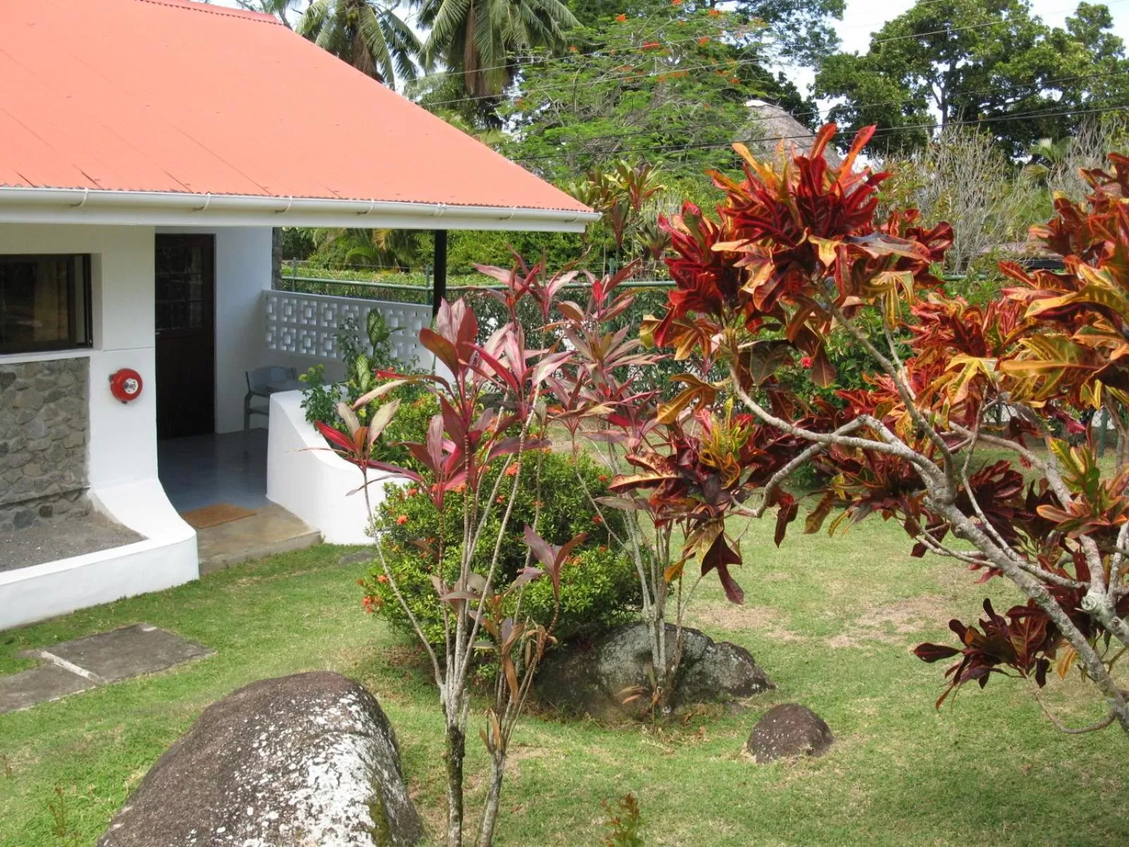 Facade/entrance in Daniella's Bungalows