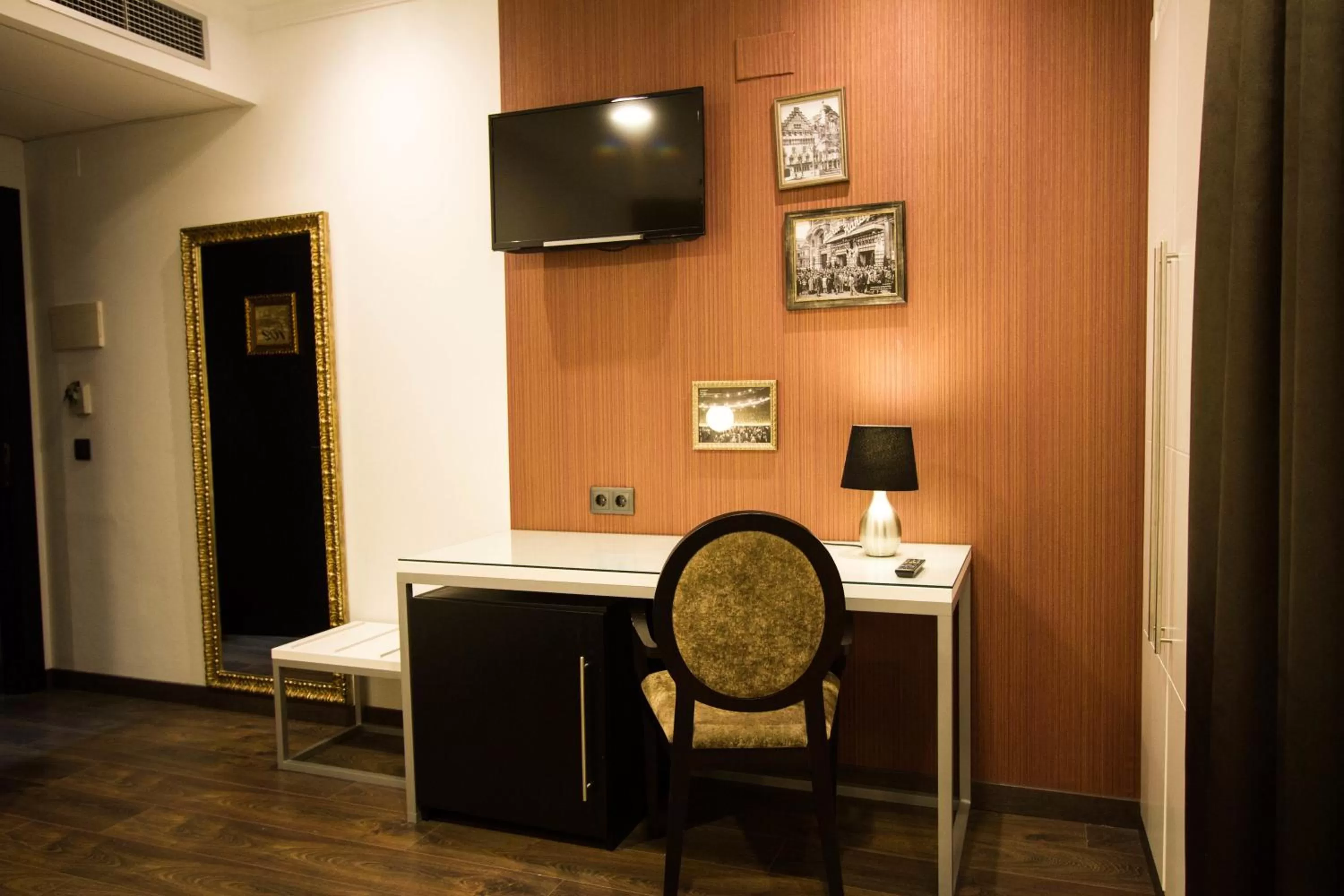 TV and multimedia in Moderno