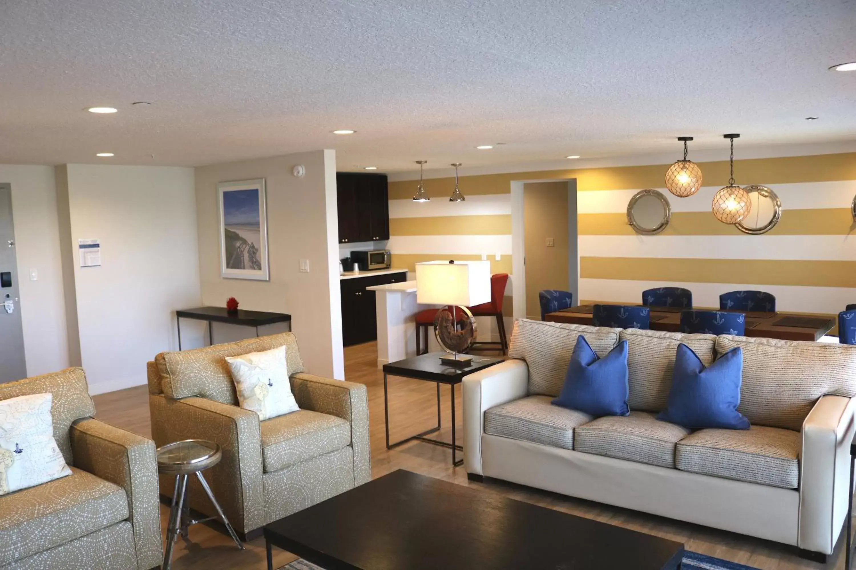 Bedroom, Seating Area in Southbank Hotel by Marriott Jacksonville Riverwalk