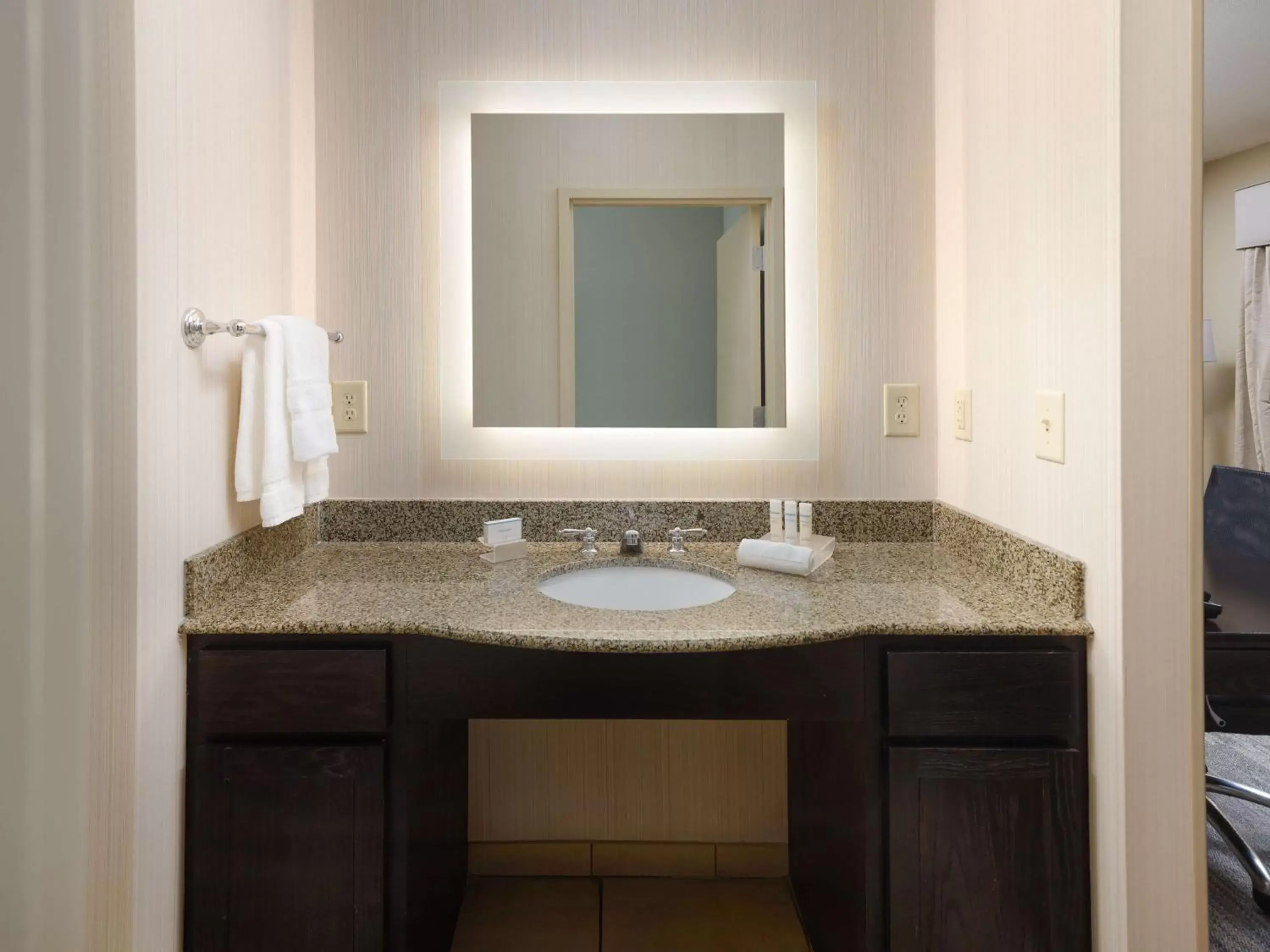 Bathroom in Homewood Suites by Hilton Atlanta NW/Kennesaw-Town Center