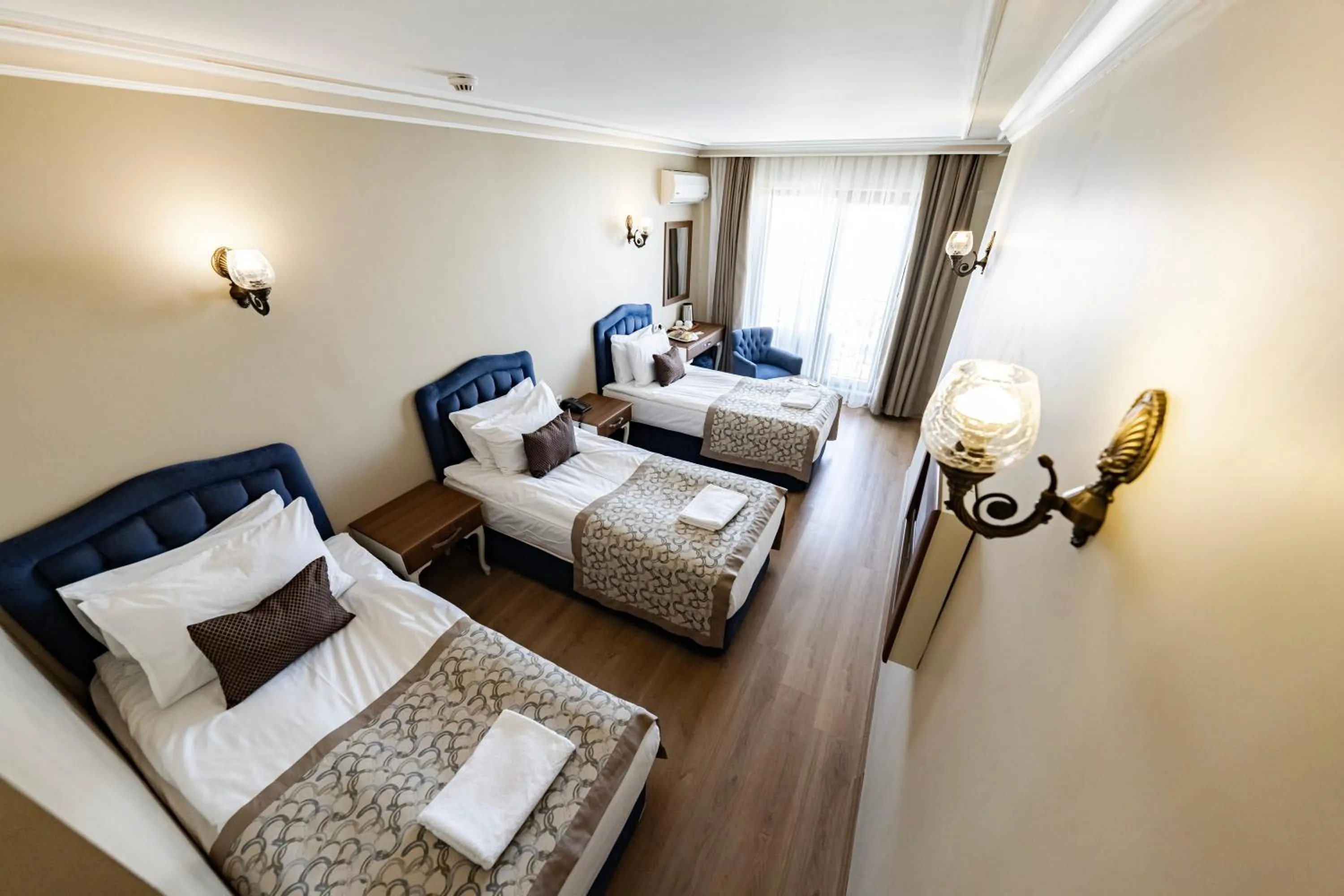 Photo of the whole room, Bed in Grand Hamit Hotel