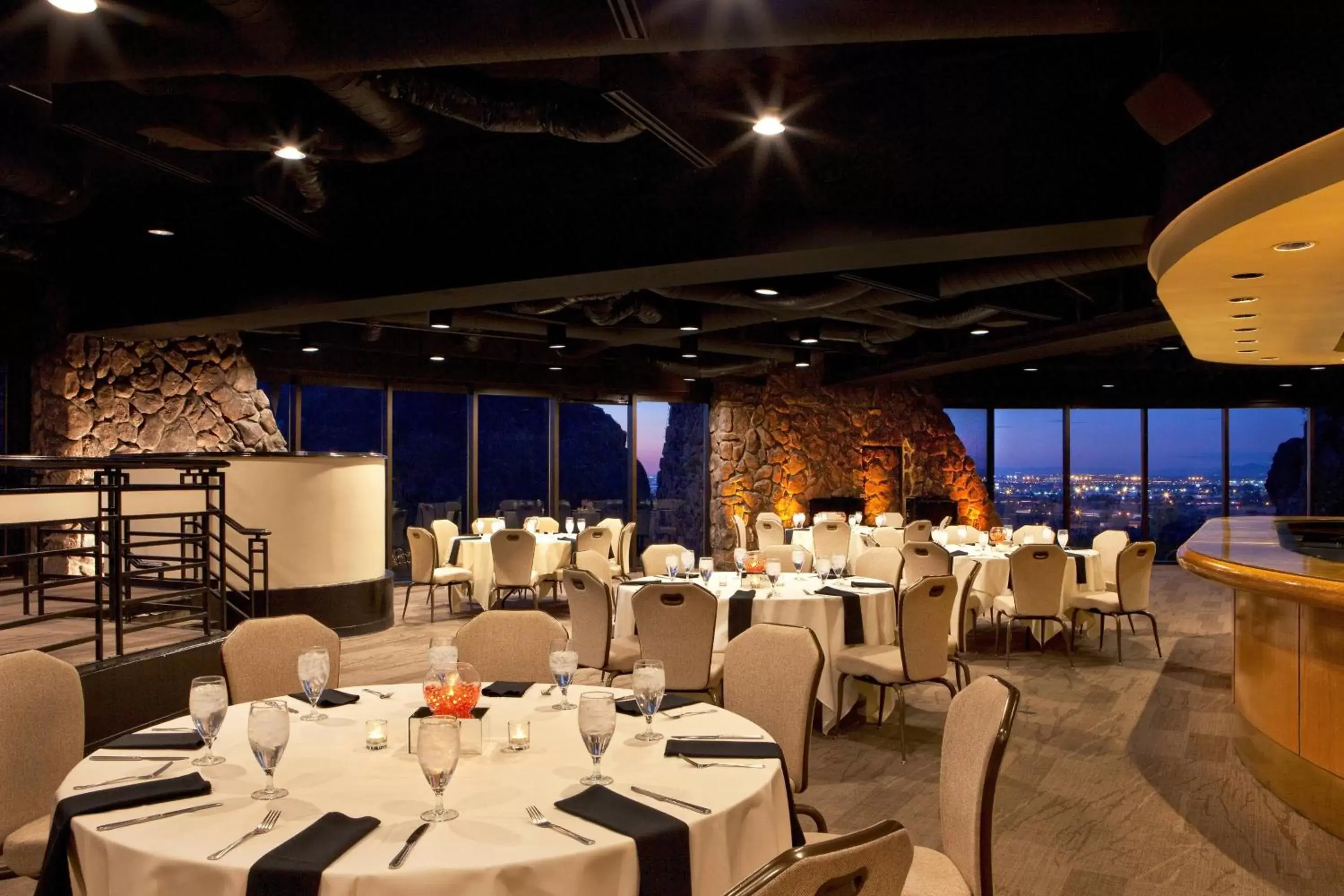 Meeting/conference room, Restaurant/Places to Eat in Phoenix Marriott Resort Tempe at The Buttes
