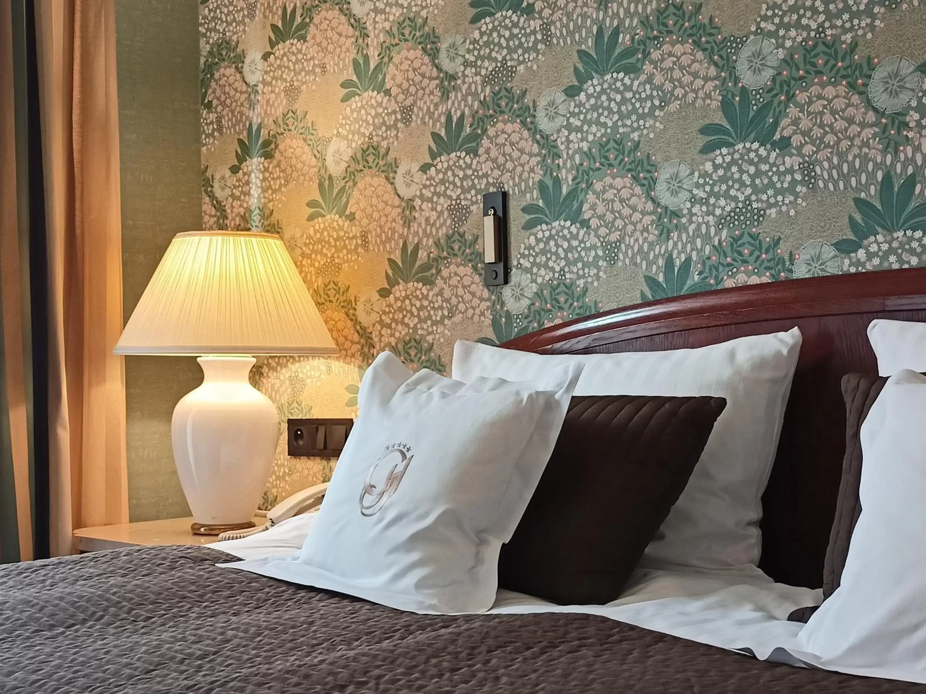 Bed in Grand Hotel Bed in Grand Hotel