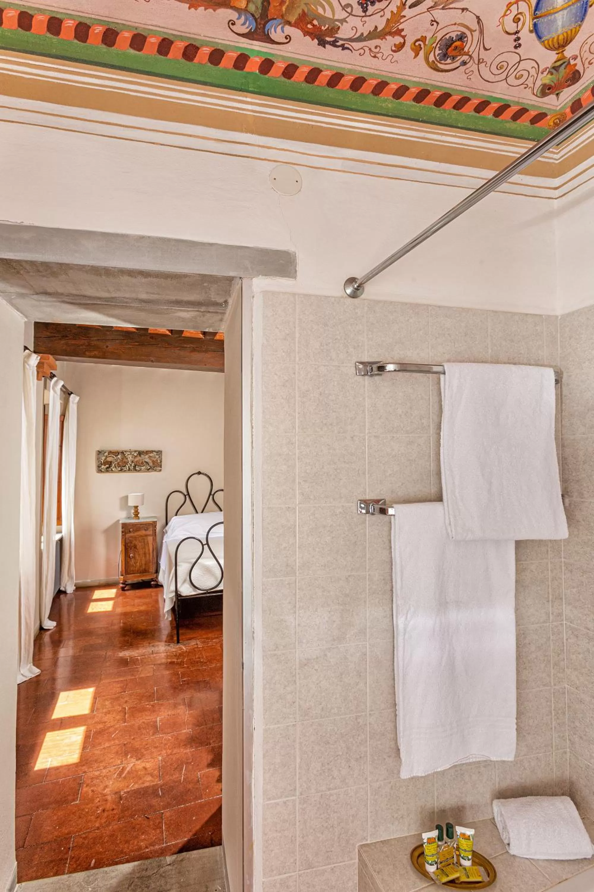 Bathroom, Bed in Borgo La Torre alle Tolfe