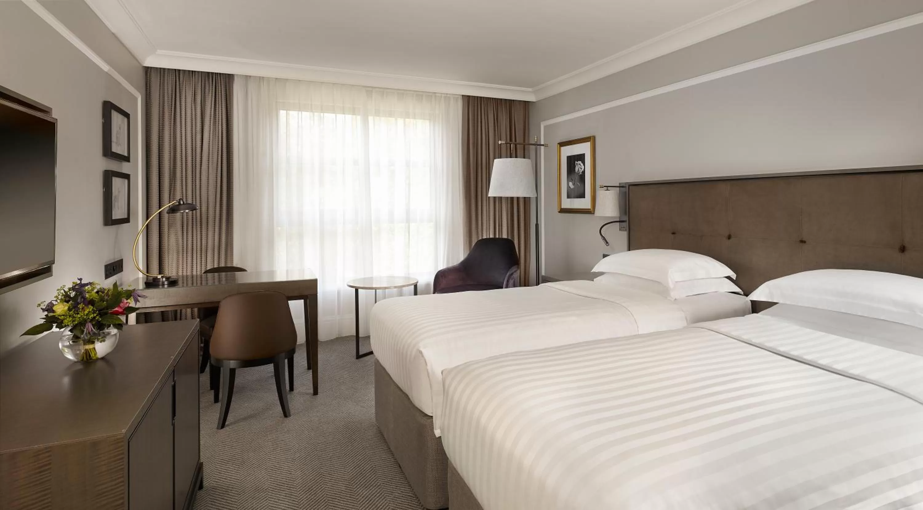 Twin Room with Garden View - Club Access in Hyatt Regency London - The Churchill