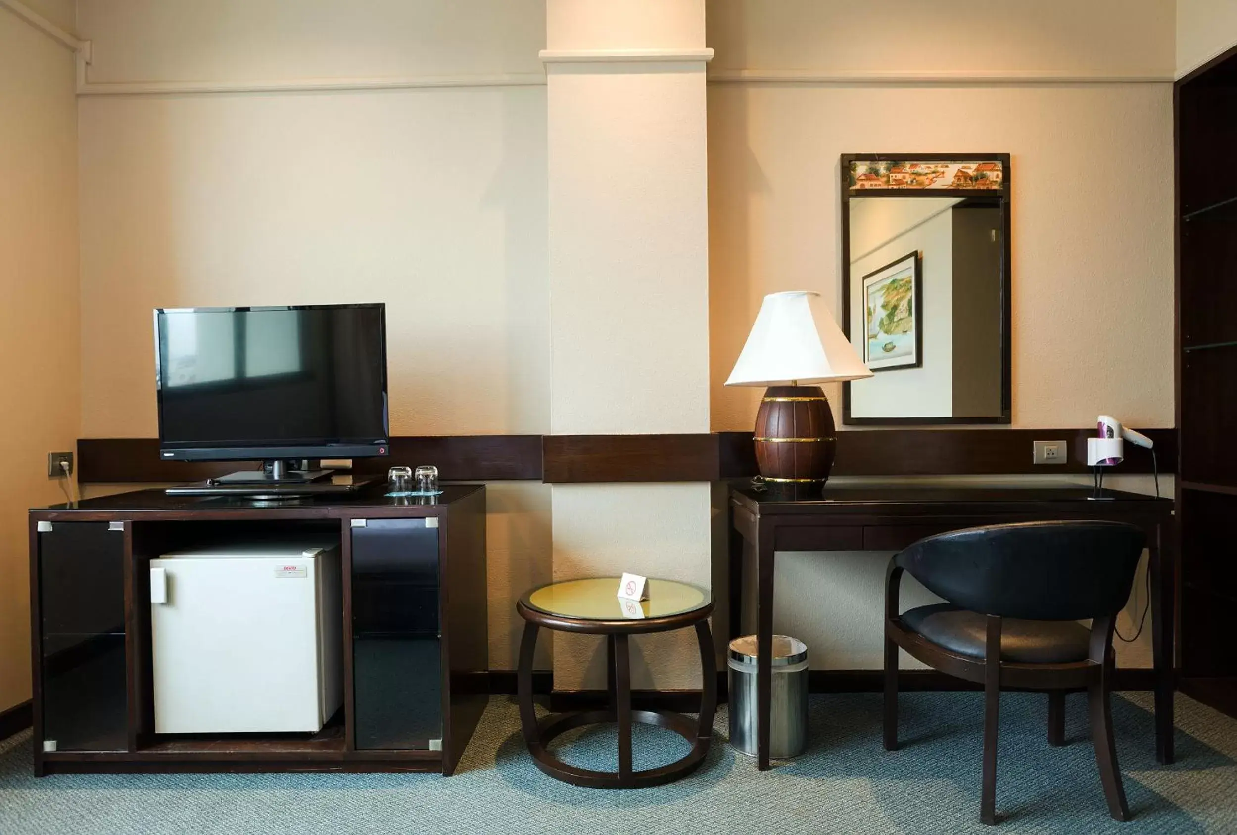 TV/Entertainment Center in The Royal River Hotel
