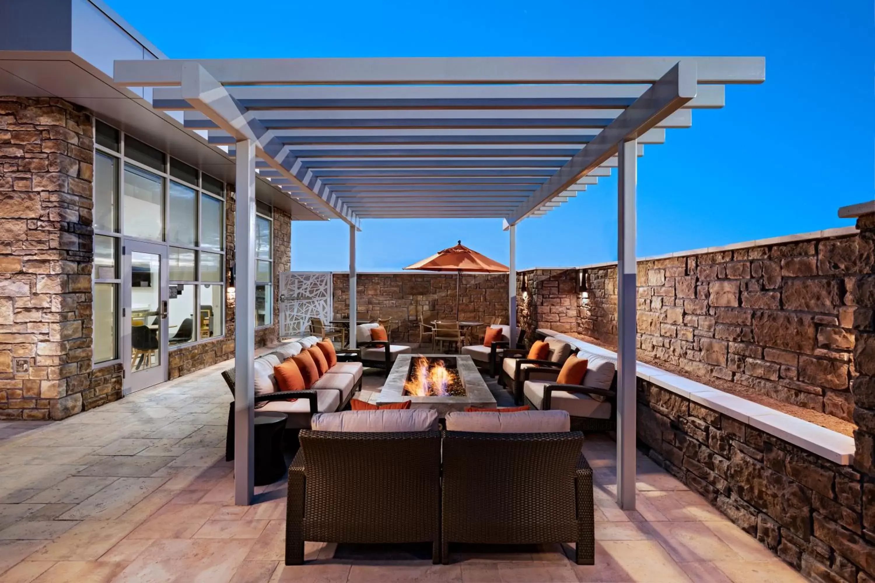 Property building, Restaurant/Places to Eat in Hyatt House Carlsbad