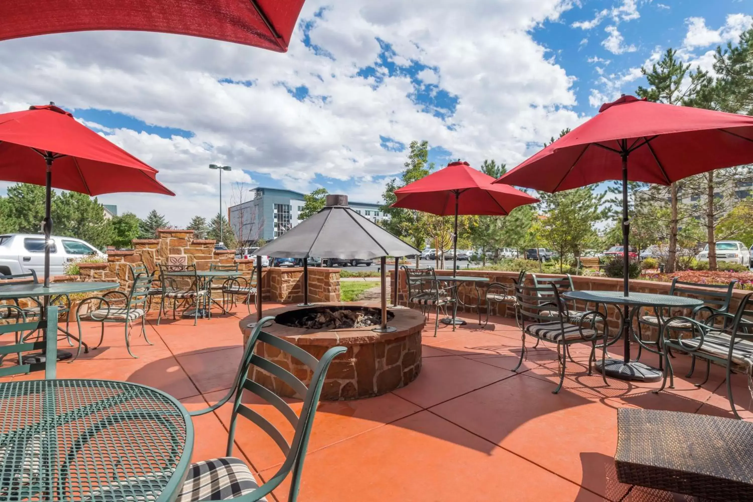 Patio, Restaurant/Places to Eat in Hilton Garden Inn Denver Airport