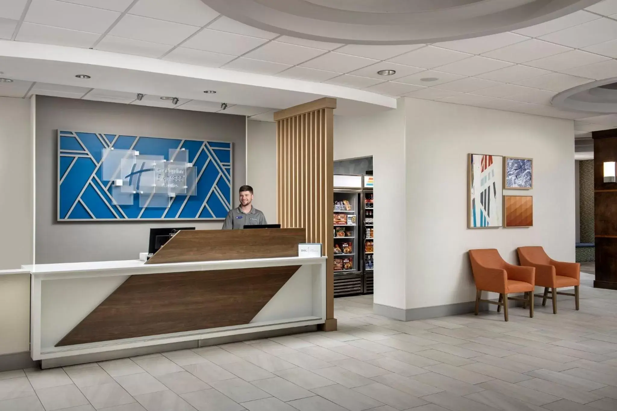 Property building, Lobby/Reception in Holiday Inn Express Hotel & Suites Knoxville-Clinton, an IHG Hotel
