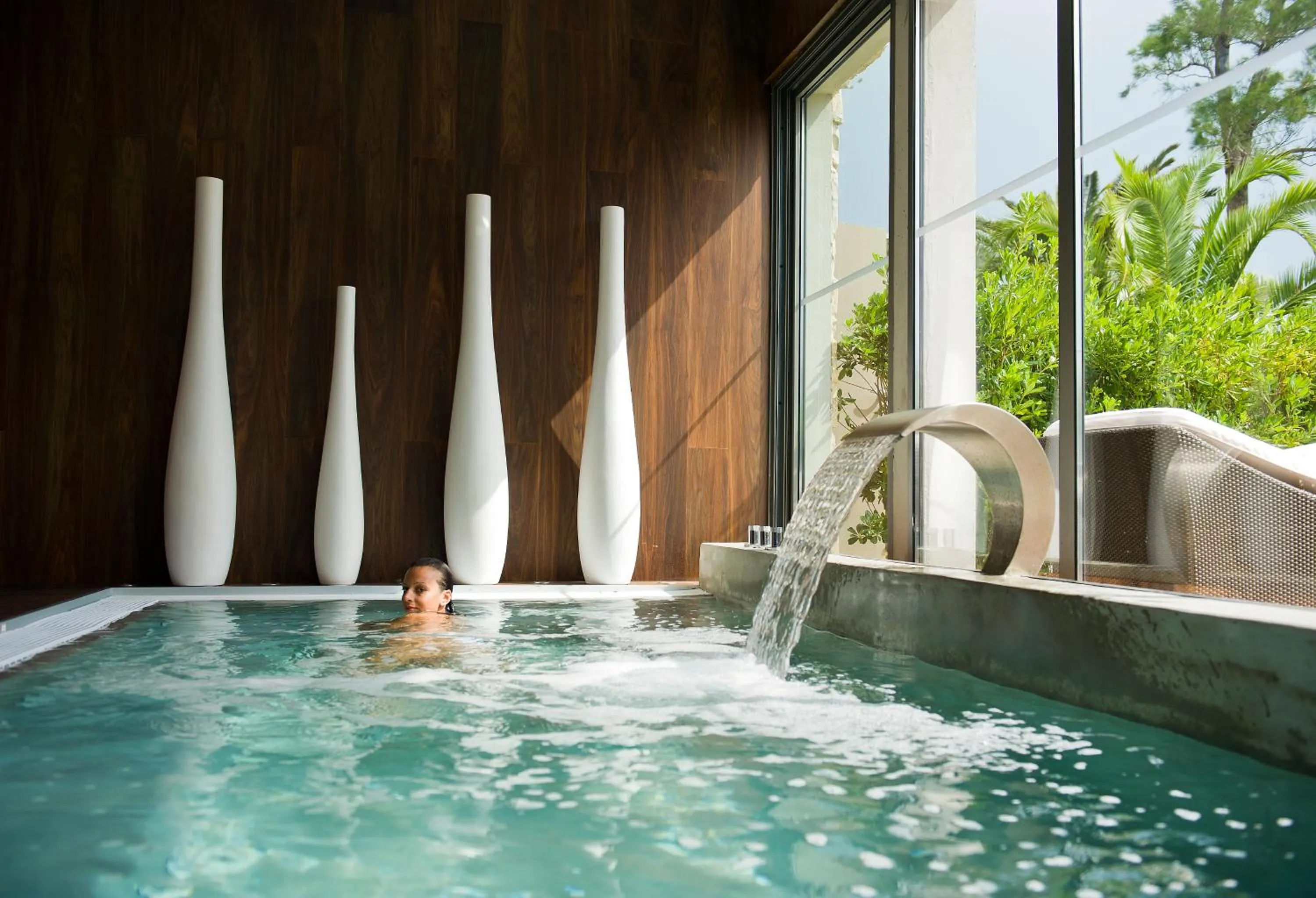 Hot Tub in Sezz Saint-Tropez