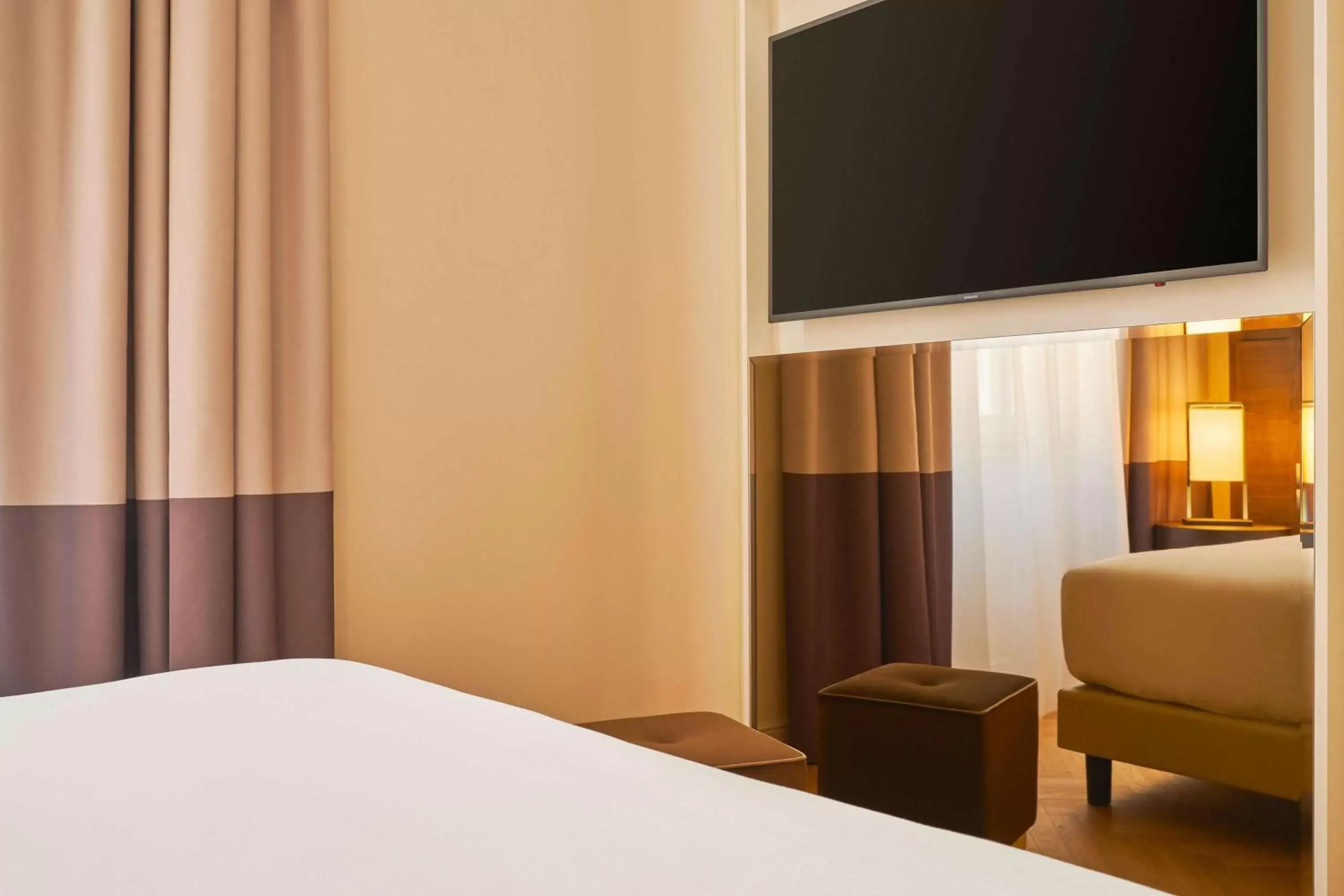 Bedroom, Bed in DoubleTree By Hilton Trieste