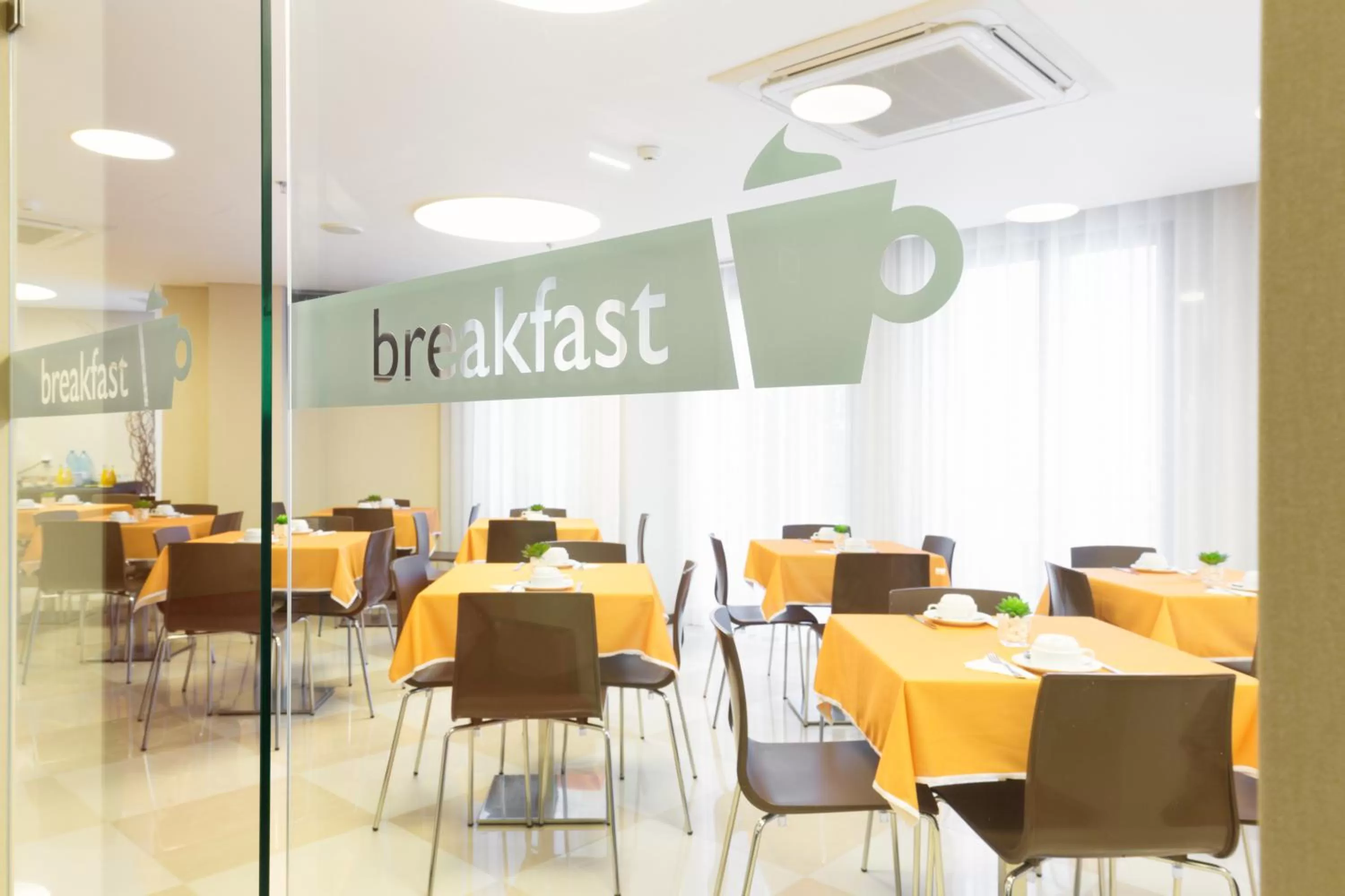 Continental breakfast in Fenicius Charme Hotel