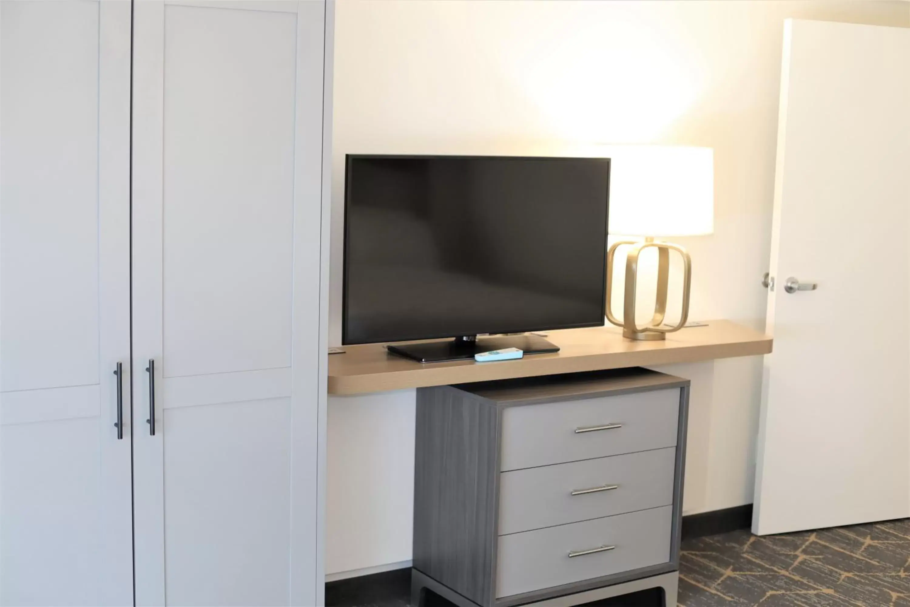 Photo of the whole room in Holiday Inn & Suites St. Cloud by IHG Photo of the whole room in Holiday Inn & Suites St. Cloud by IHG