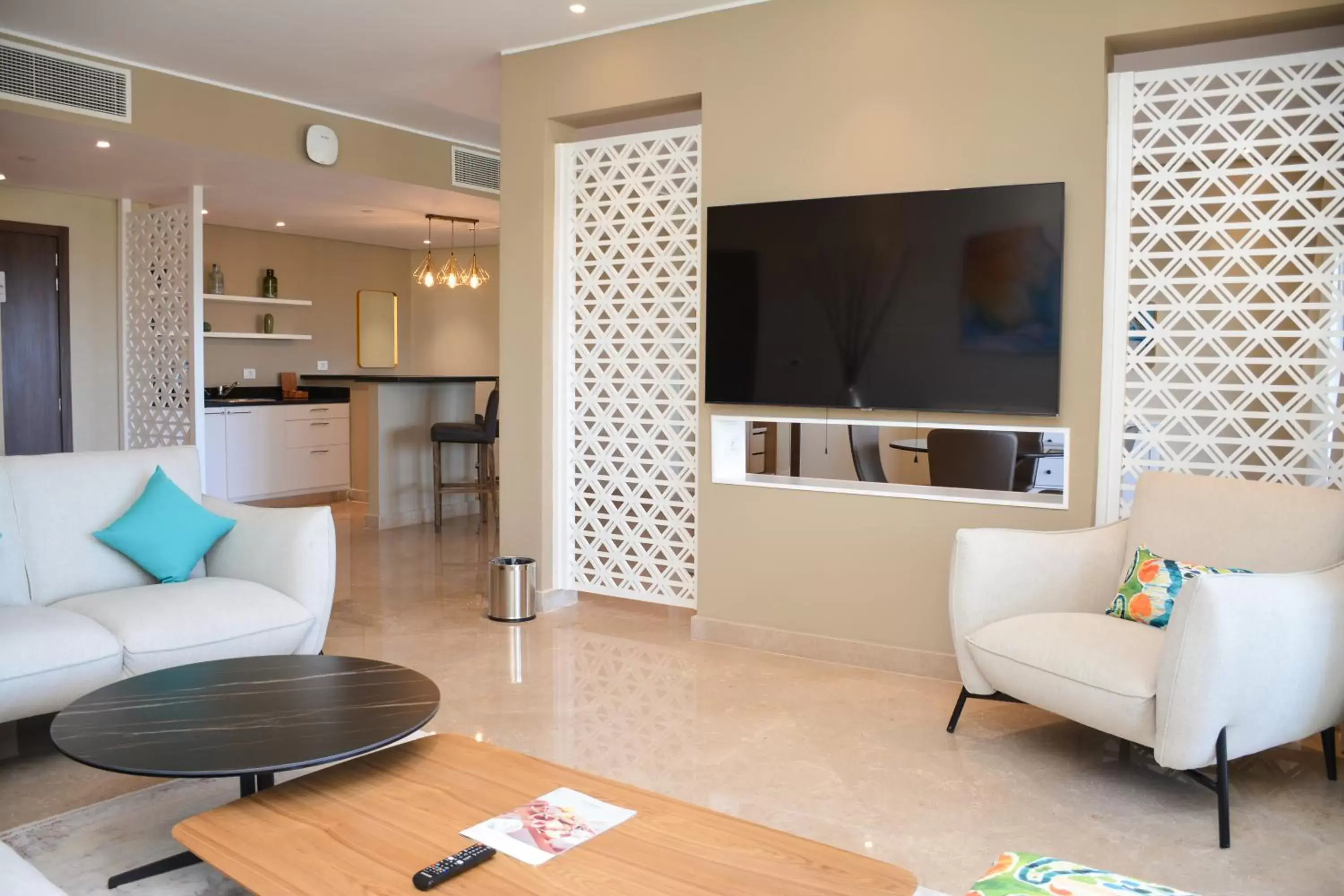 Living room, Seating Area in Steigenberger Aldau Beach Hotel