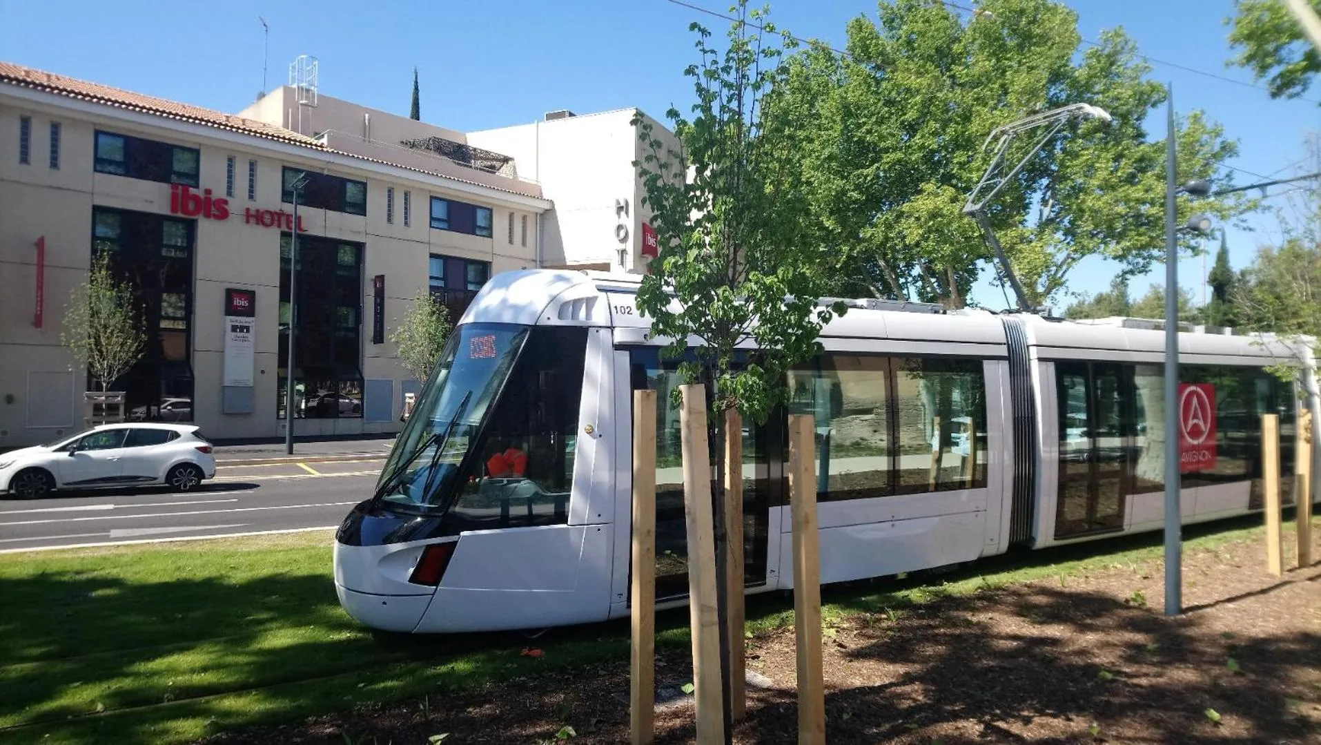 shuttle in ibis Avignon Centre Pont De L'Europe