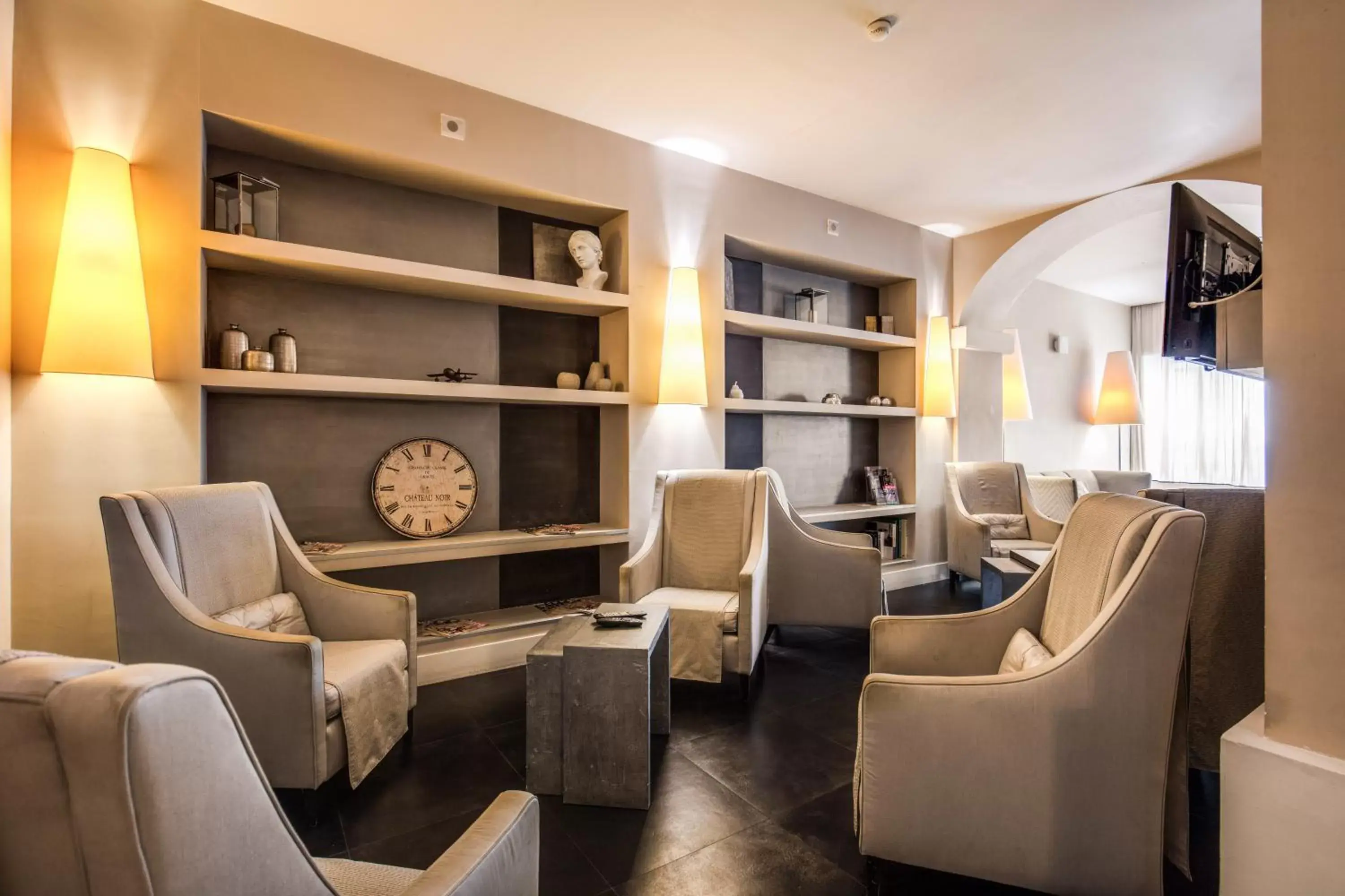 Communal lounge/ TV room, Lounge/Bar in Hotel Villafranca