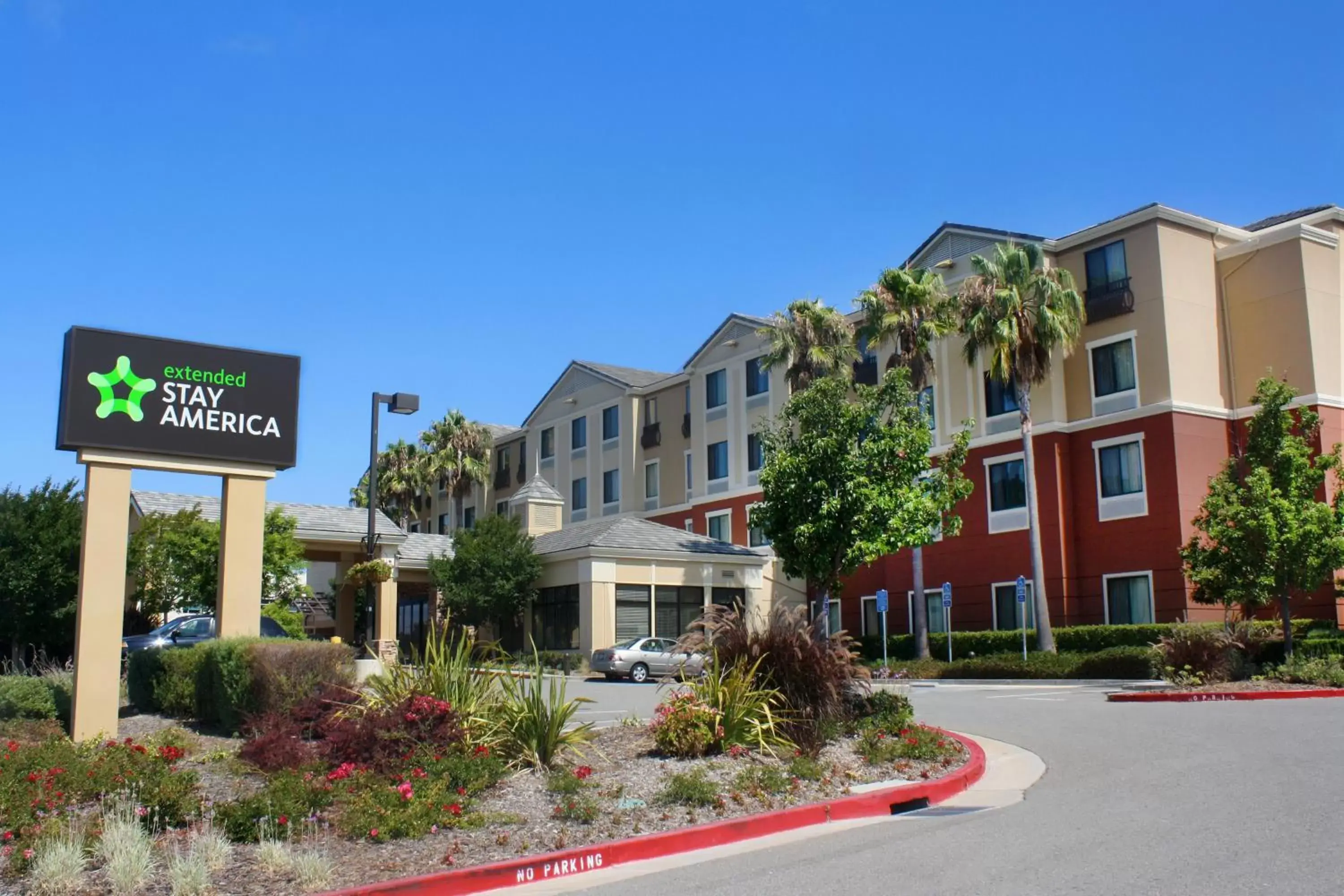 Property building in Extended Stay America Suites - San Rafael - Francisco Blvd East