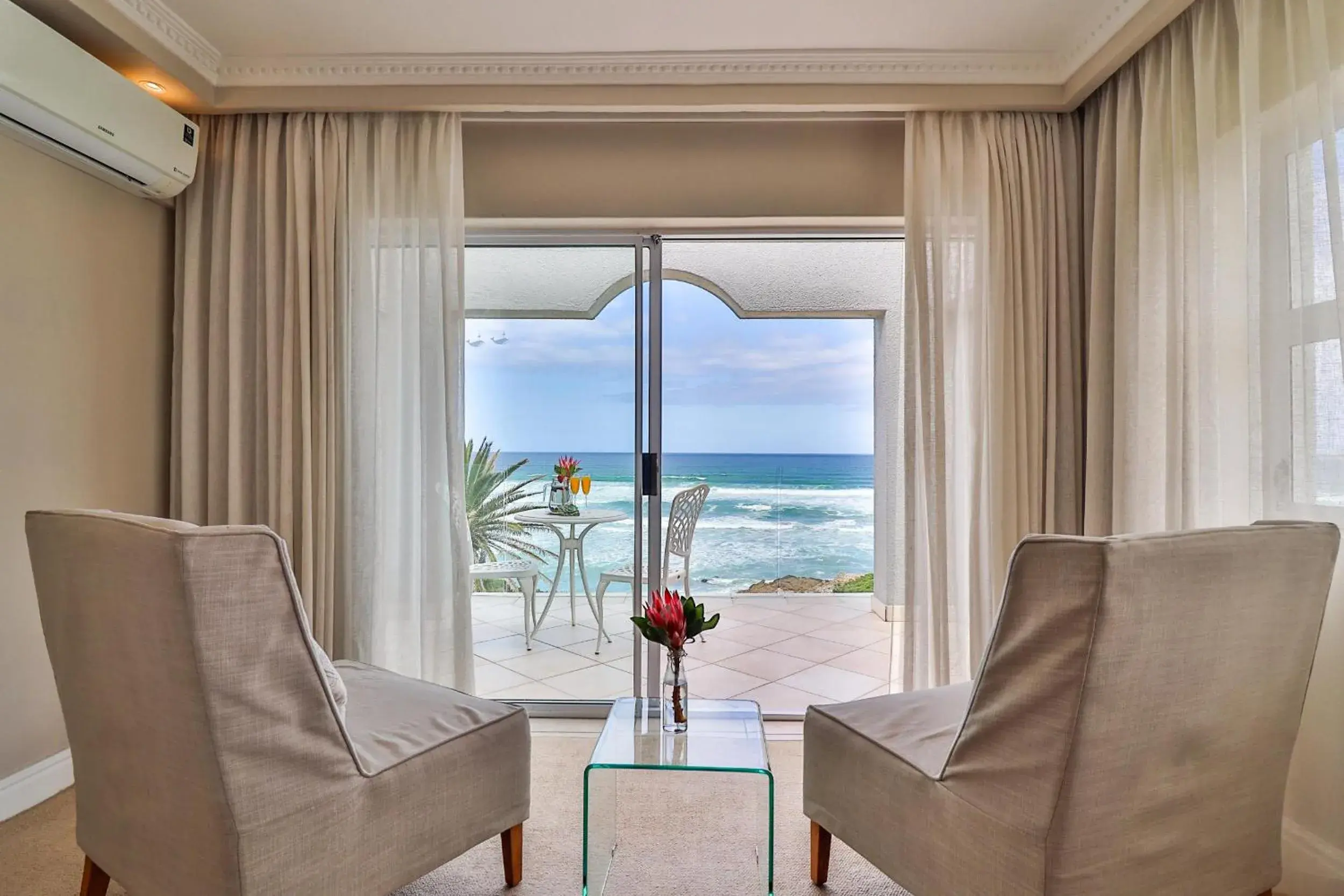 Balcony/Terrace in Hermanus Beachfront Lodge