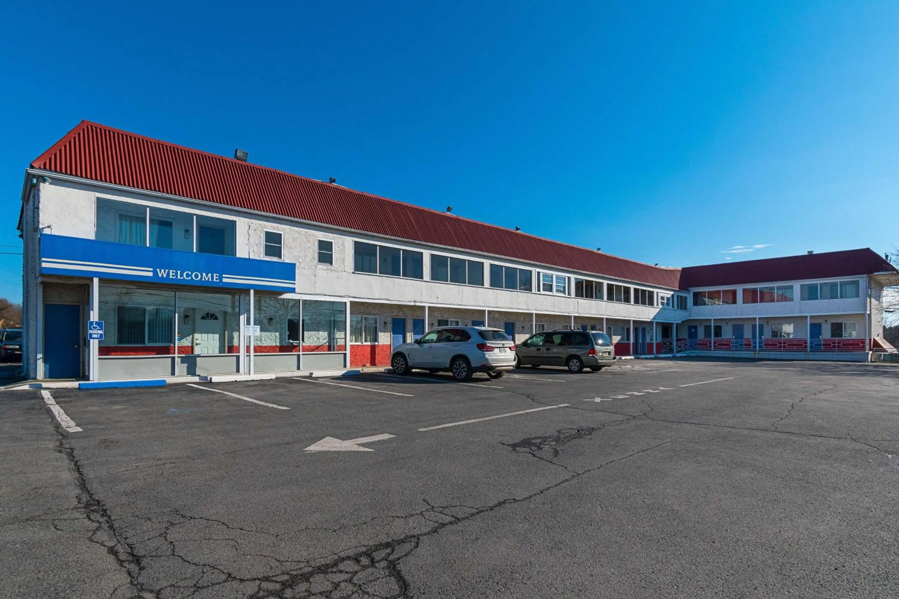 Property building in Motel 6-Frackville, PA