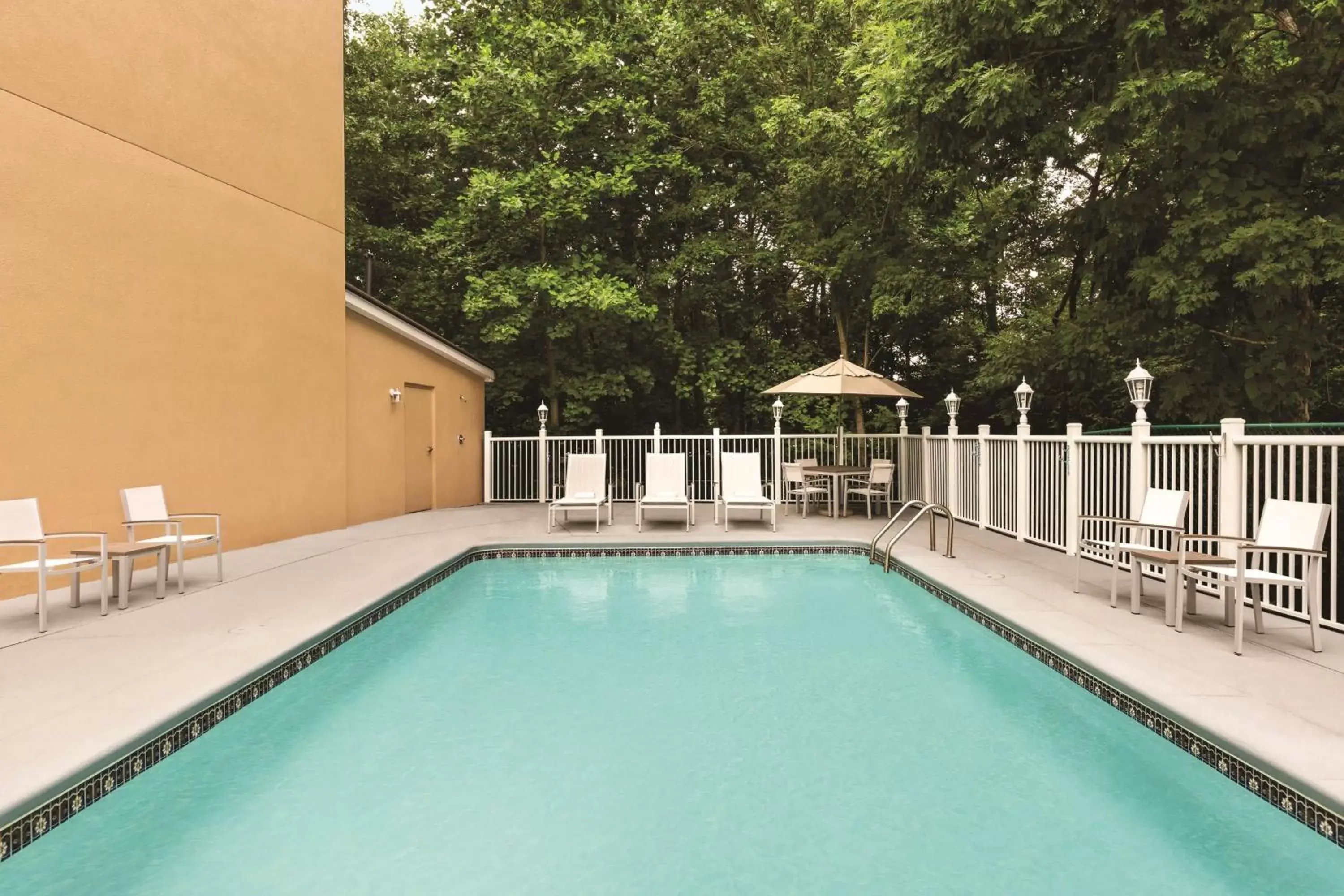 Activities, Swimming Pool in Country Inn & Suites by Radisson, Lawrenceville, GA