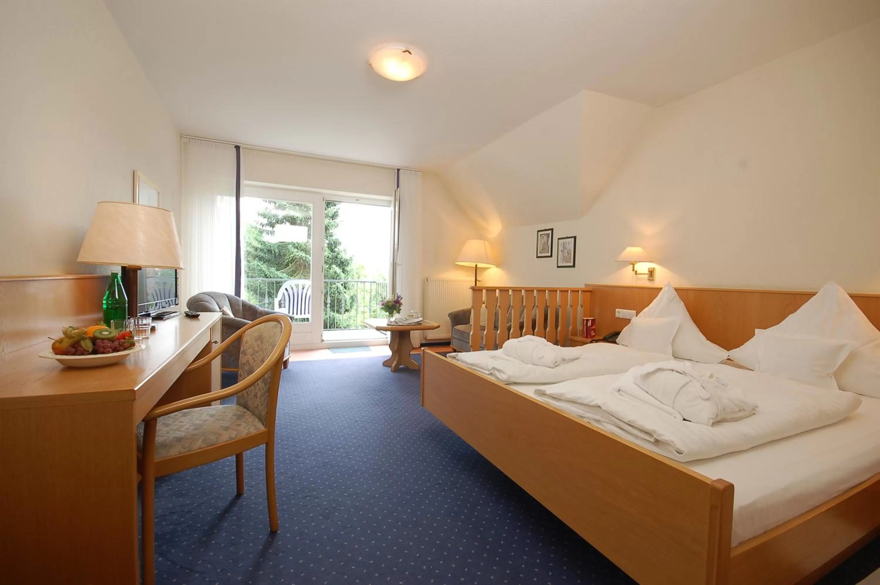 Photo of the whole room, Bed in Ferienhotel Haus Becker