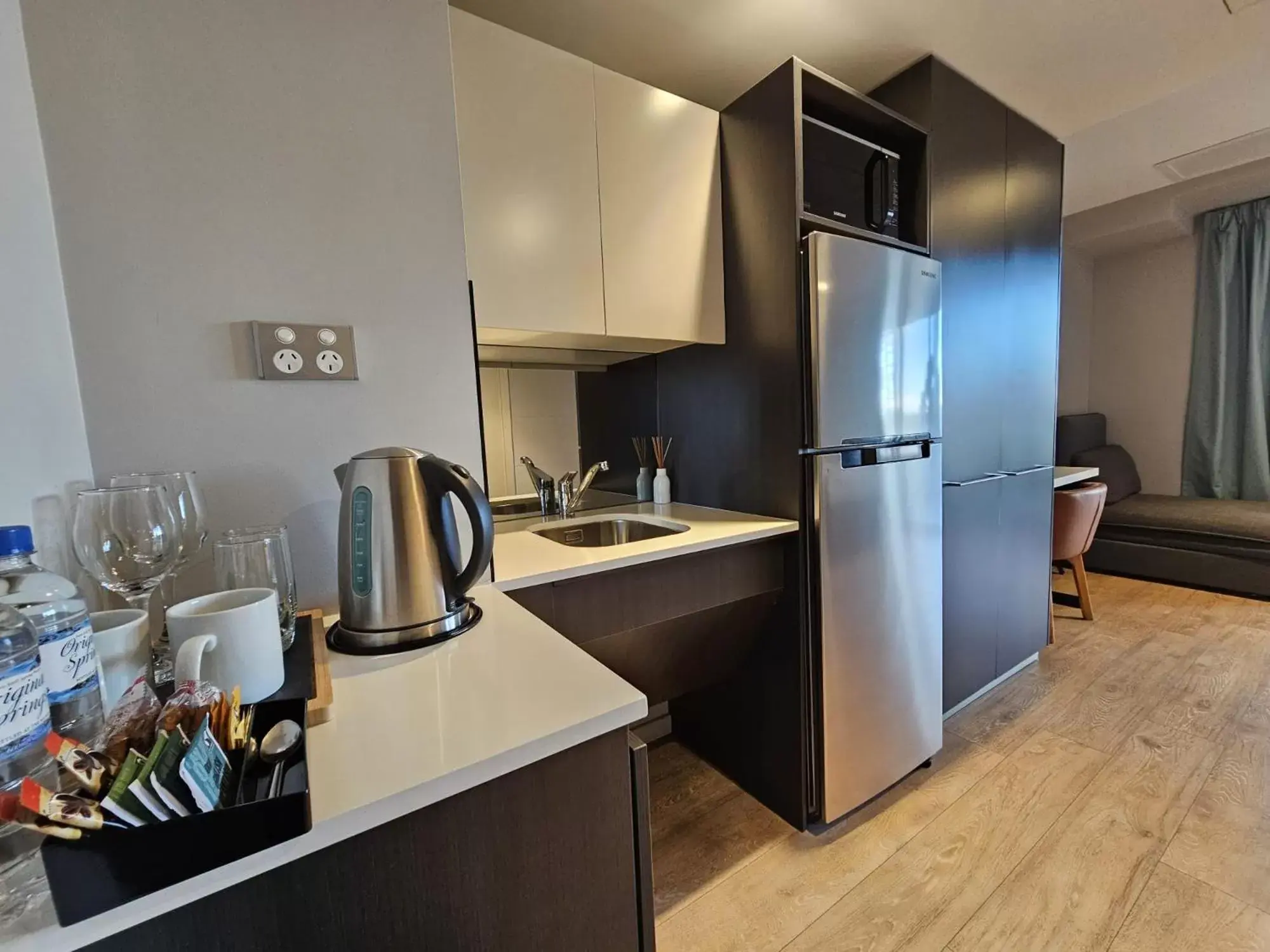 Facility for disabled guests, Kitchen/Kitchenette in Studio 8 Residences - Adults Only