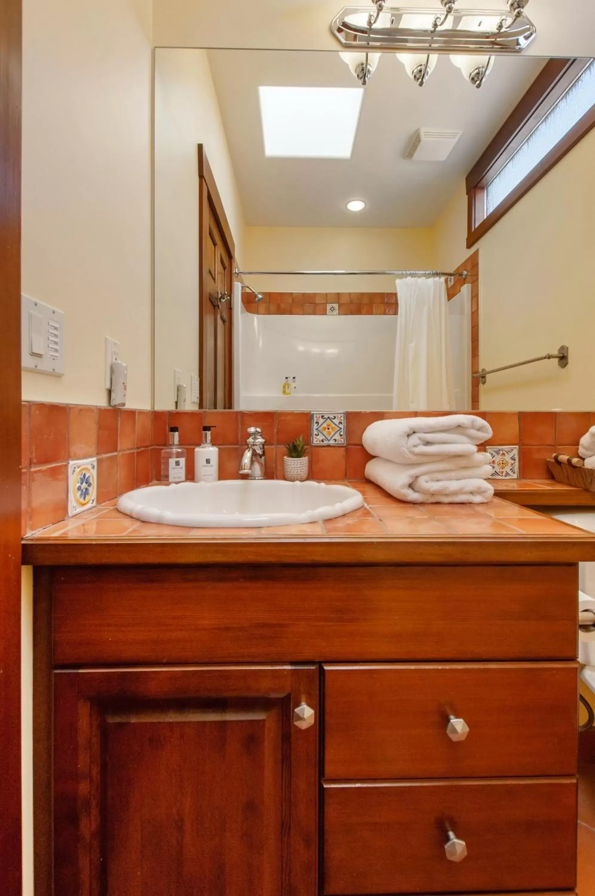 Bathroom in Casa Grande Inn & Suites