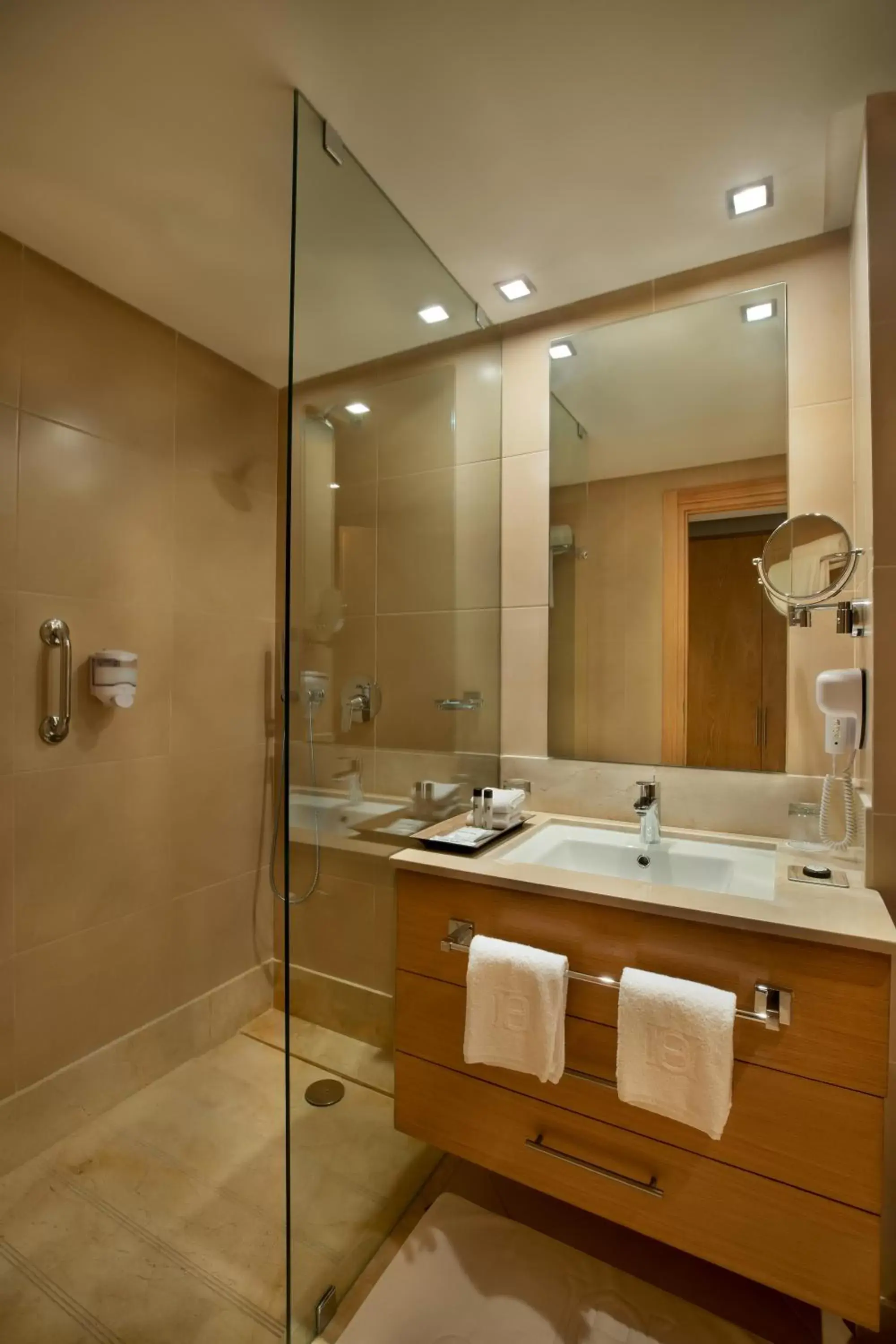 Shower, Bathroom in ODYSSEE Boutique Hotel Casablanca