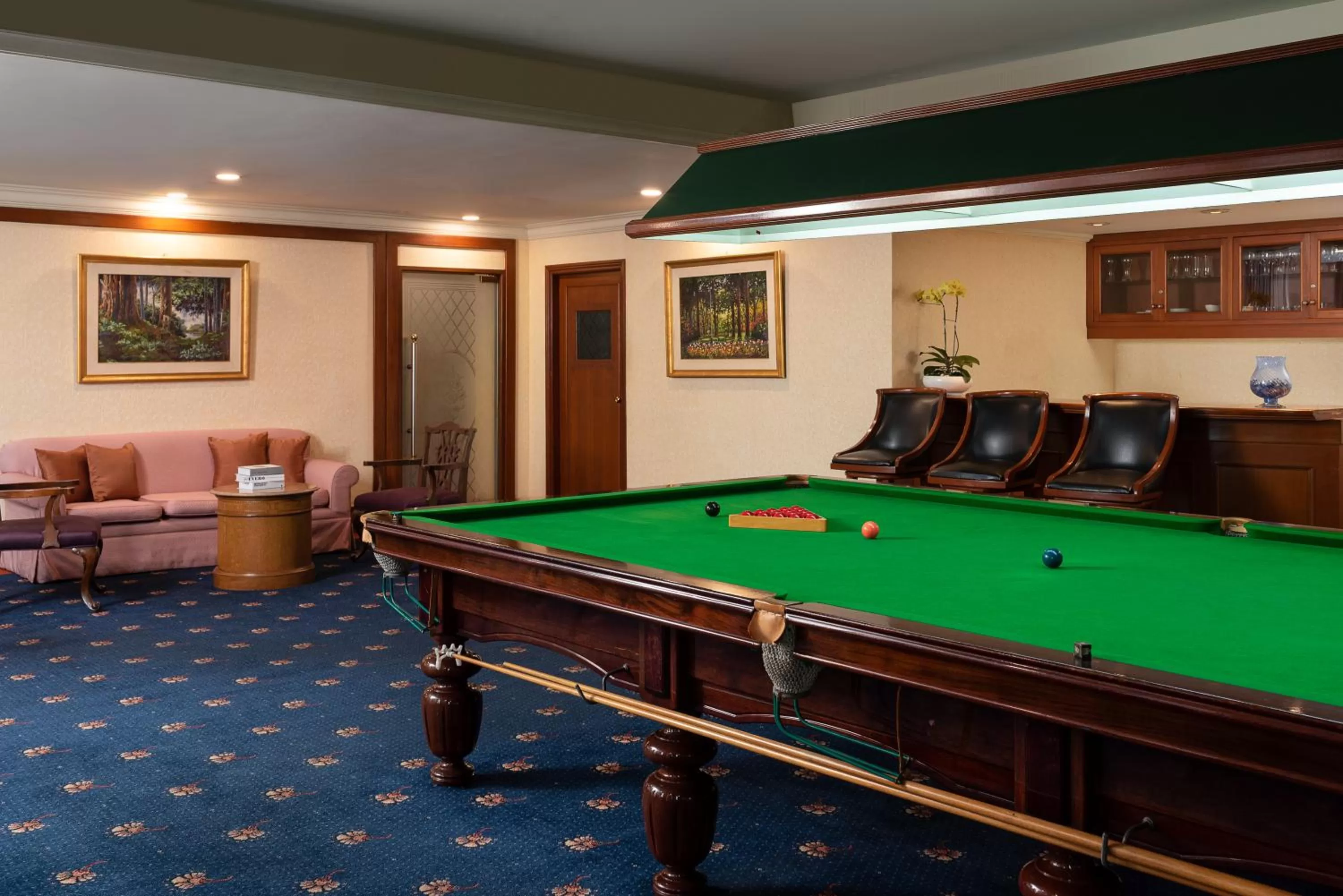 Billiard in The Emerald Hotel