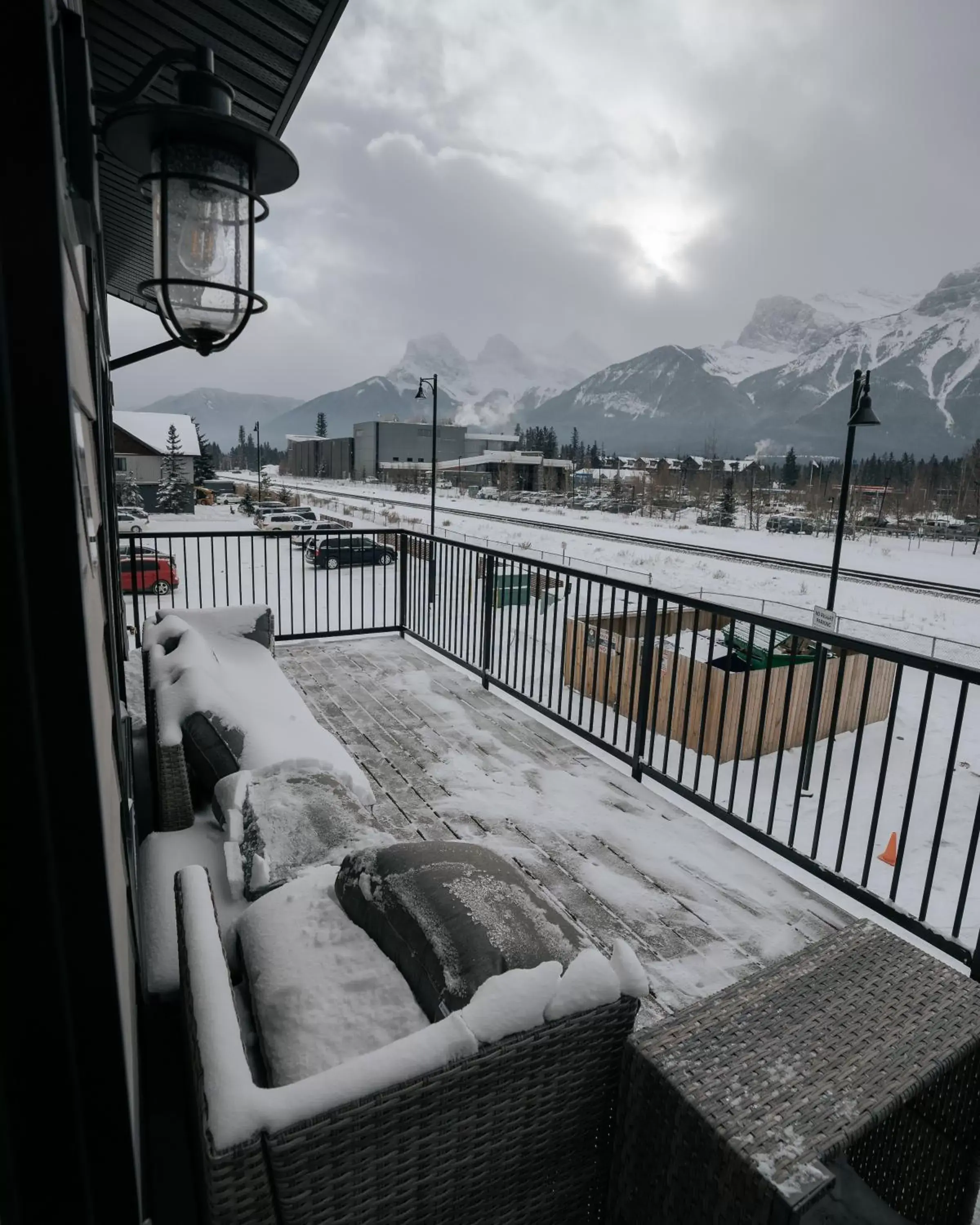 Balcony/Terrace, Winter in Basecamp Resorts Canmore