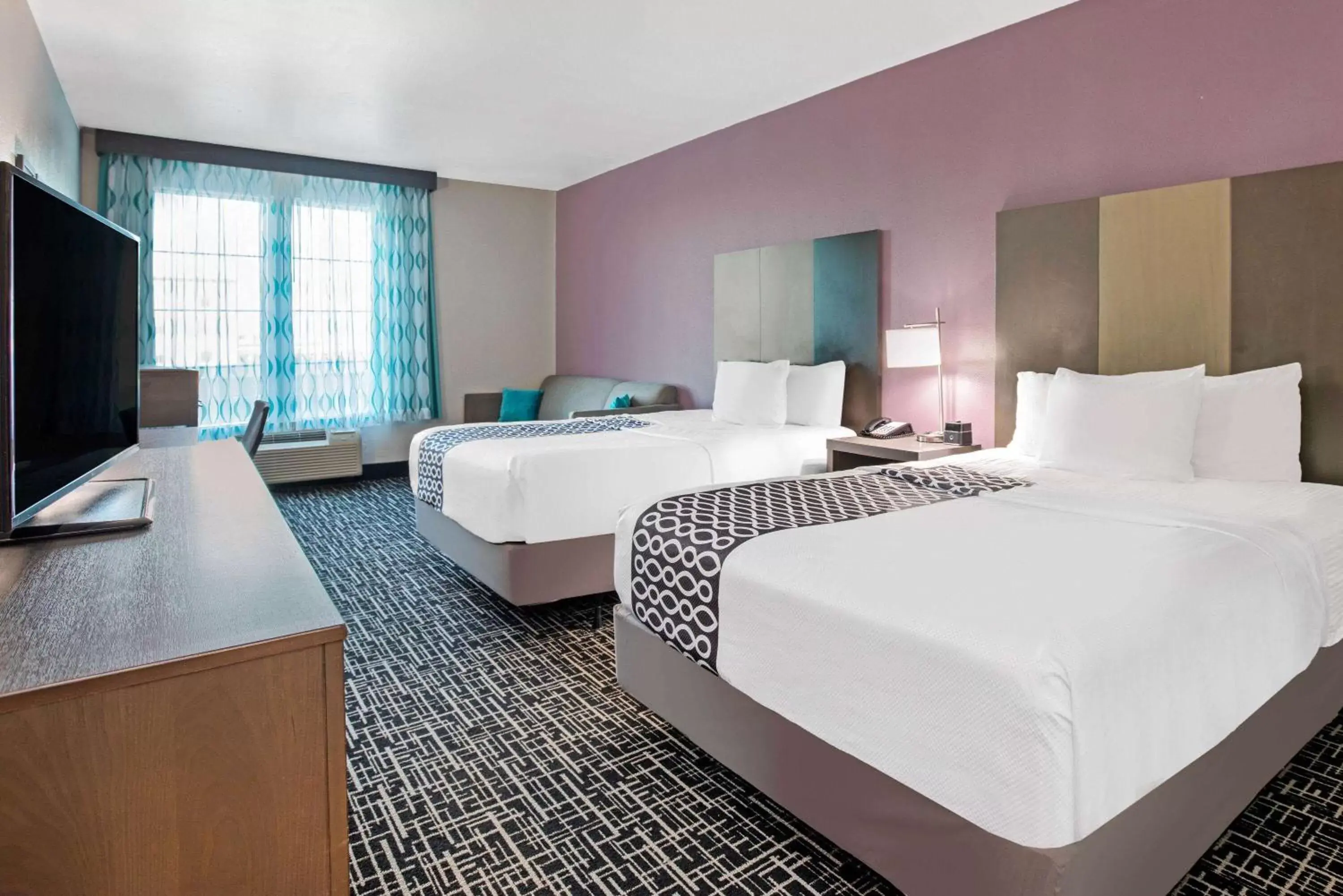 Photo of the whole room, Bed in La Quinta by Wyndham Corpus Christi - Portland Photo of the whole room, Bed in La Quinta by Wyndham Corpus Christi - Portland