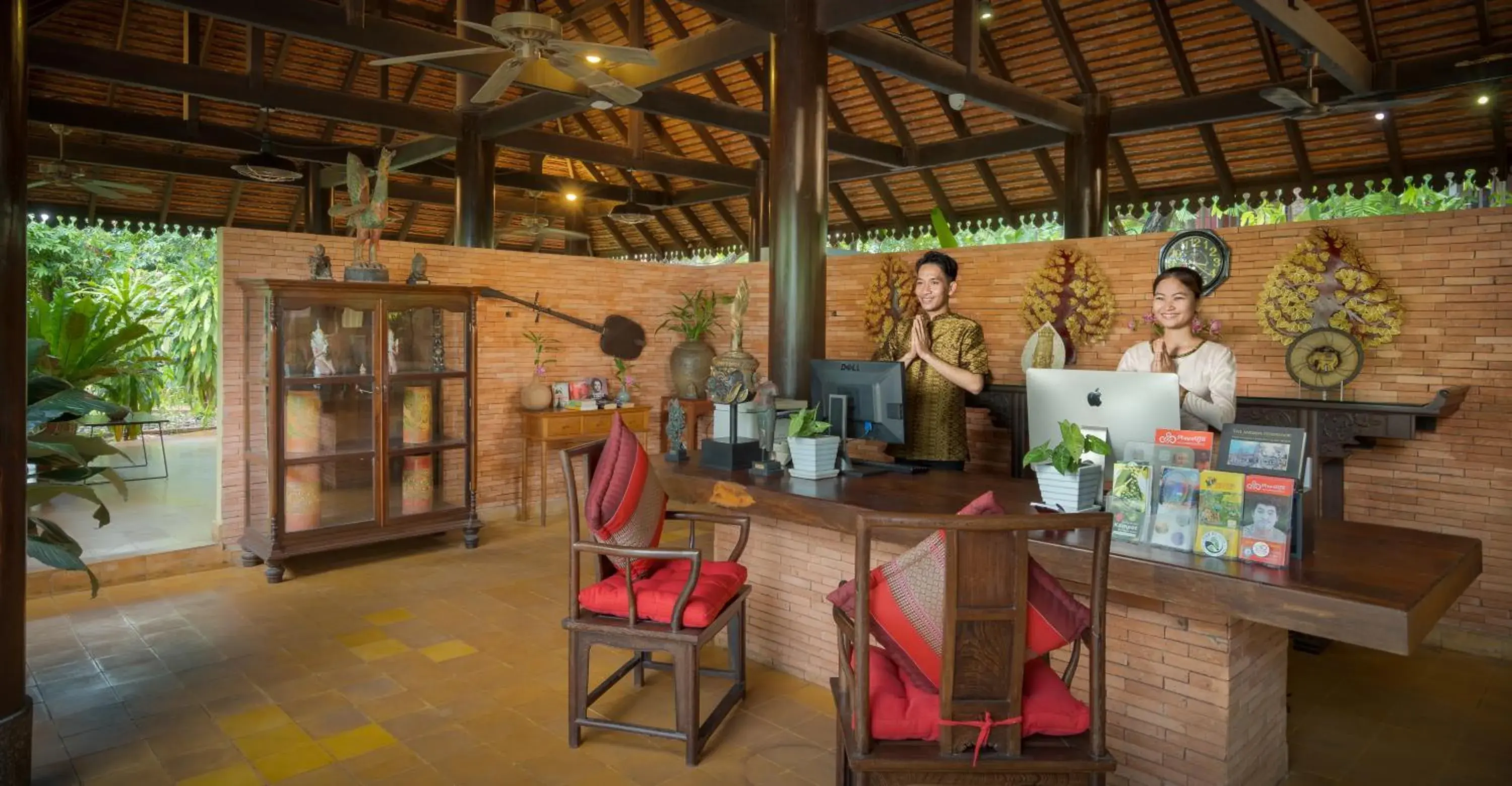 Lobby or reception in Pandora Suite D'Angkor Lobby or reception in Pandora Suite D'Angkor