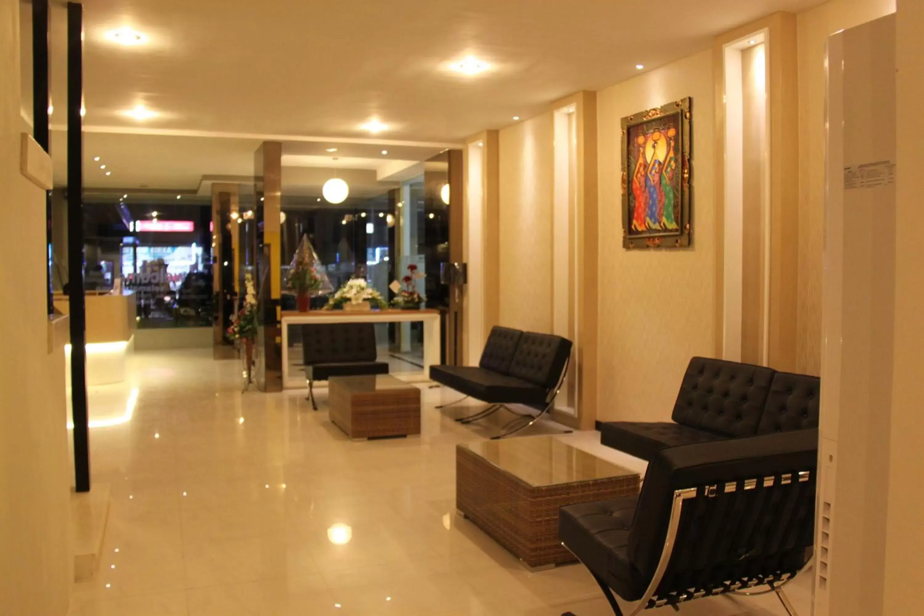 Lounge or bar, Lobby/Reception in SWK 95 Hotel